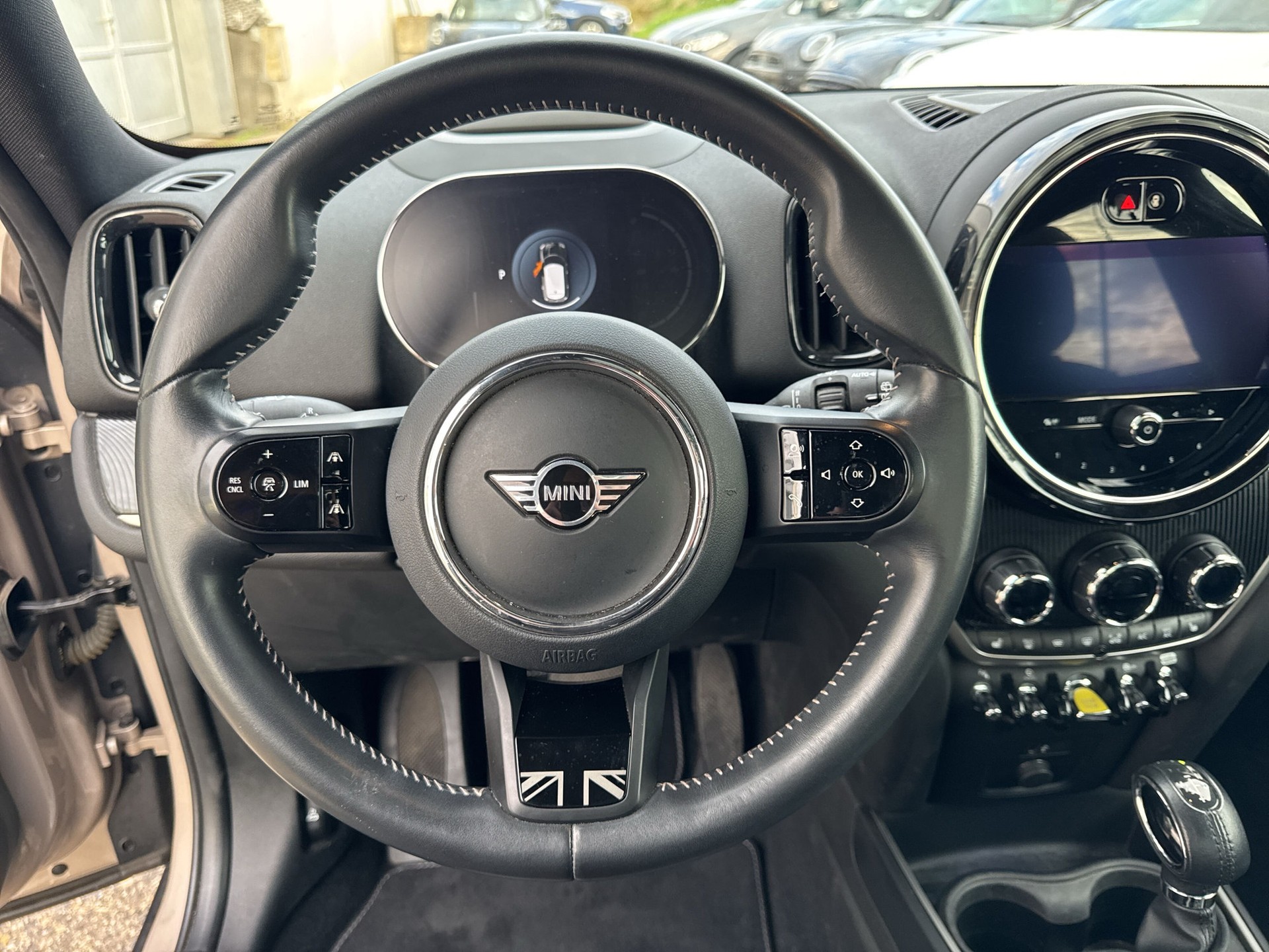 MINI Countryman Cooper SE ALL4 PHEV Steptronic-image-11