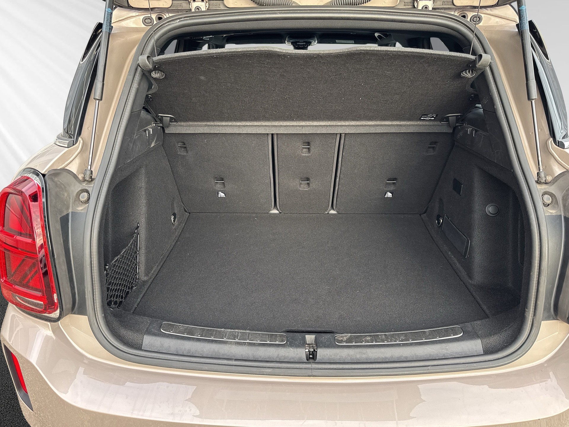 MINI Countryman Cooper SE ALL4 PHEV Steptronic-image-7