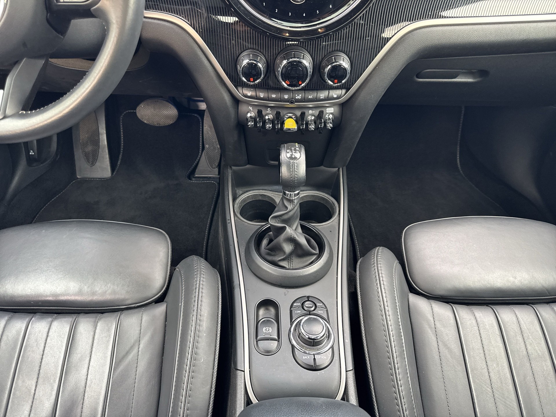 MINI Countryman Cooper SE ALL4 PHEV Steptronic-image-12