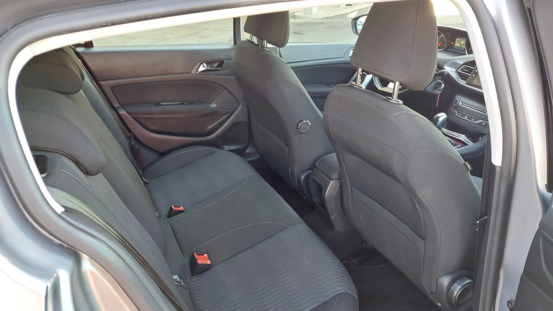 PEUGEOT 308 1.2 VTi Access-image-4