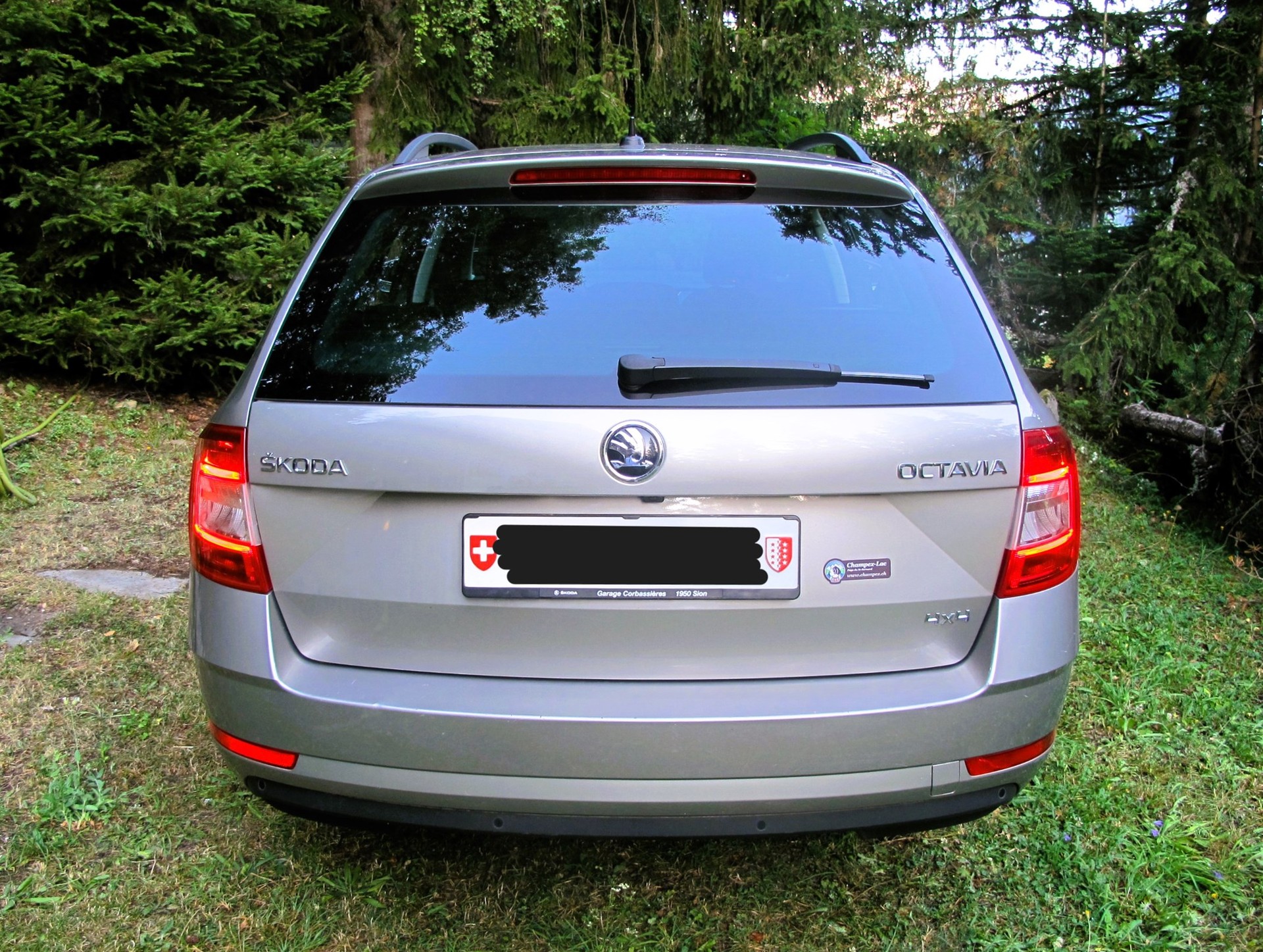 SKODA Octavia Combi 2.0 TDI Clever 4x4-image-2