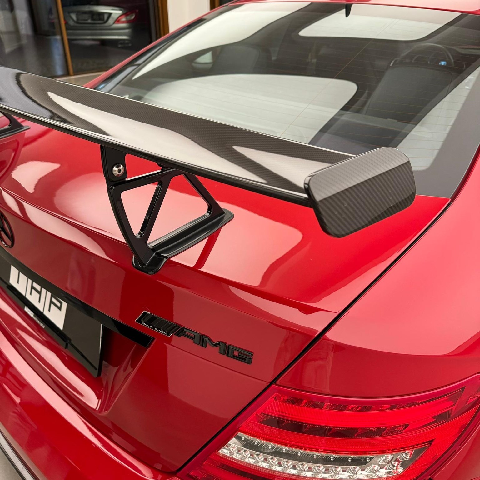 MERCEDES-BENZ C 63 Coupé BLACK SERIES-image-5