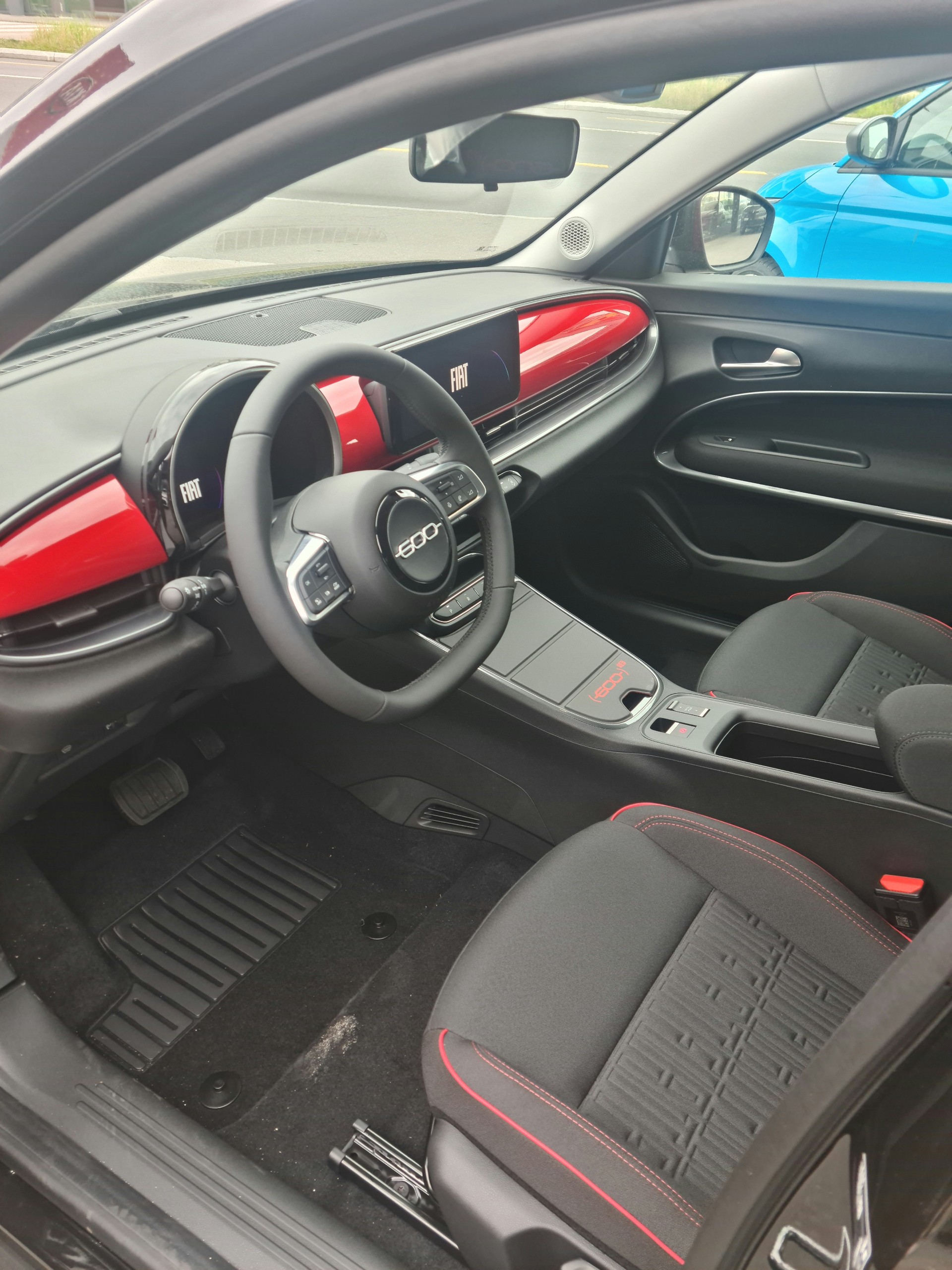 FIAT 600e Red-image-5