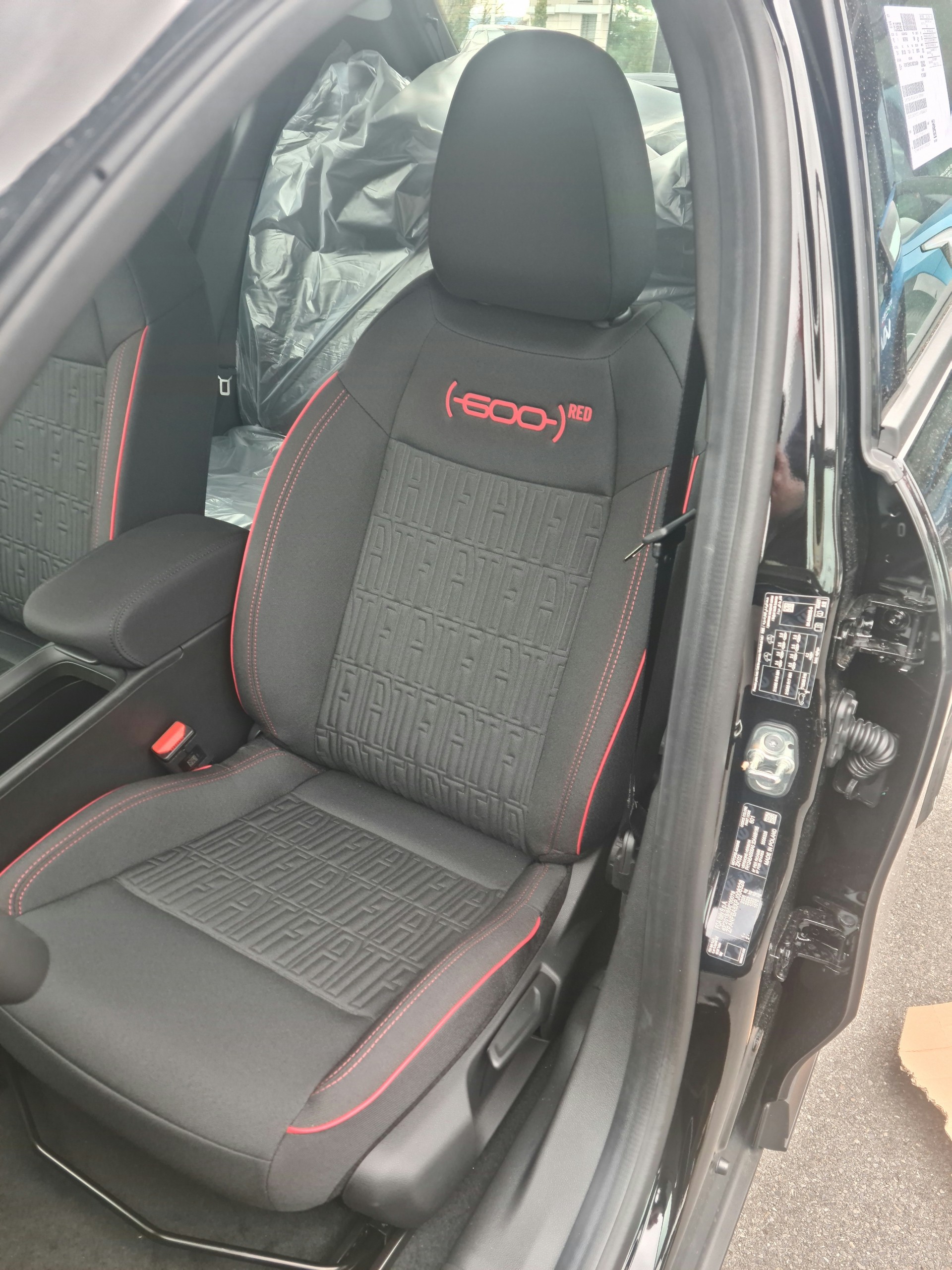 FIAT 600e Red-image-6