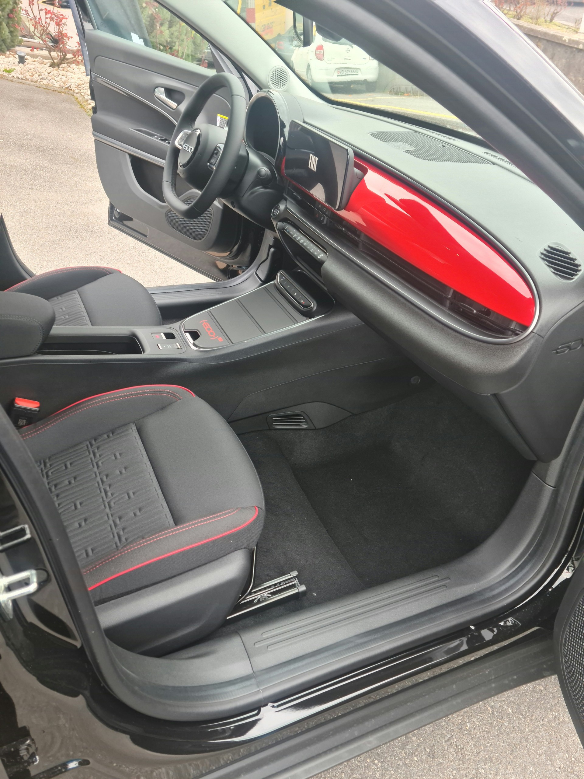 FIAT 600e Red-image-7