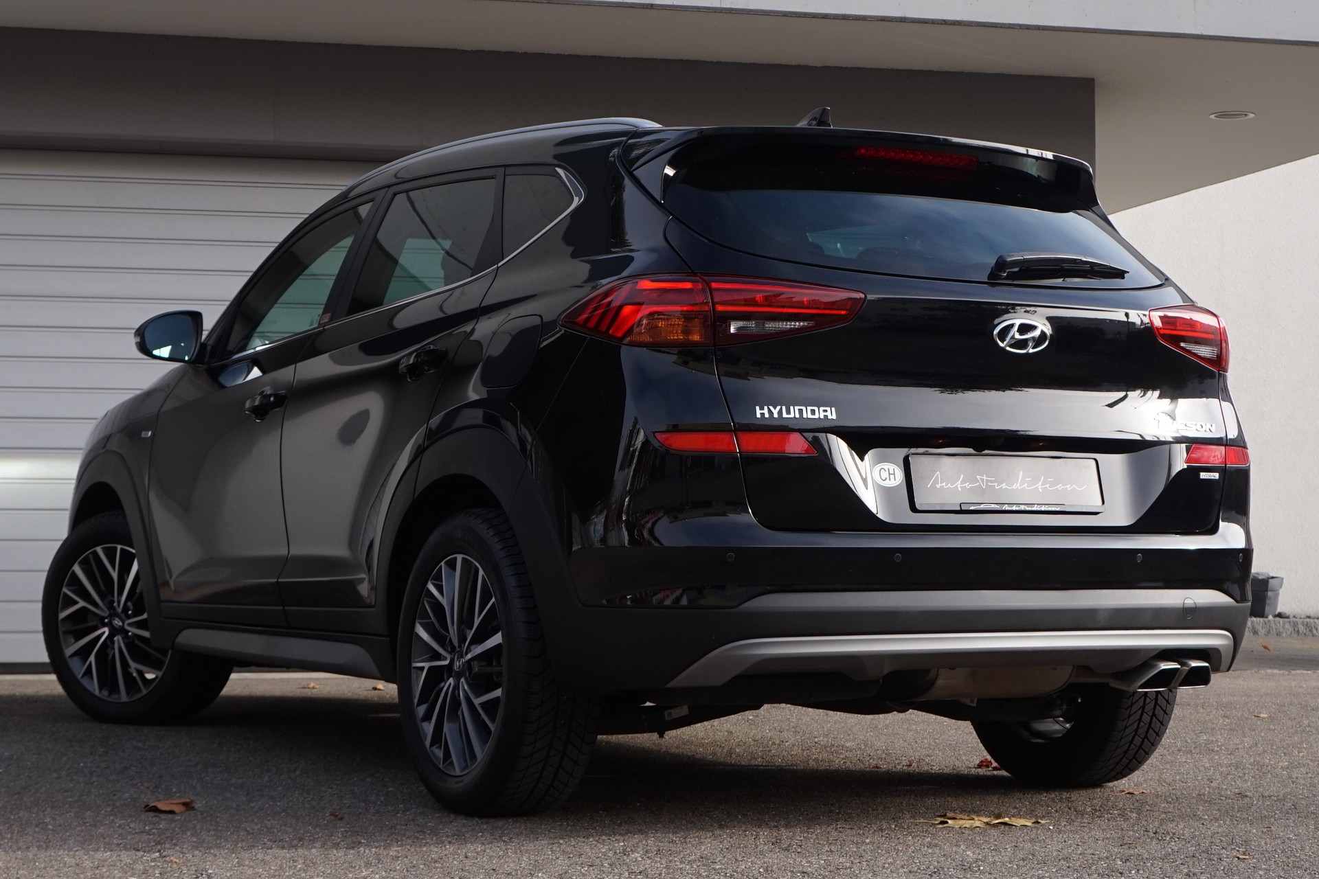 HYUNDAI Tucson 1.6 CRDI Amplia 4WD - SWISS EDITION - LED LICHT - KAMERA - WINTER PAKET - SPUR ASSISTENT - KOLLISIONS ASSISTTENT **-showroom-element-3