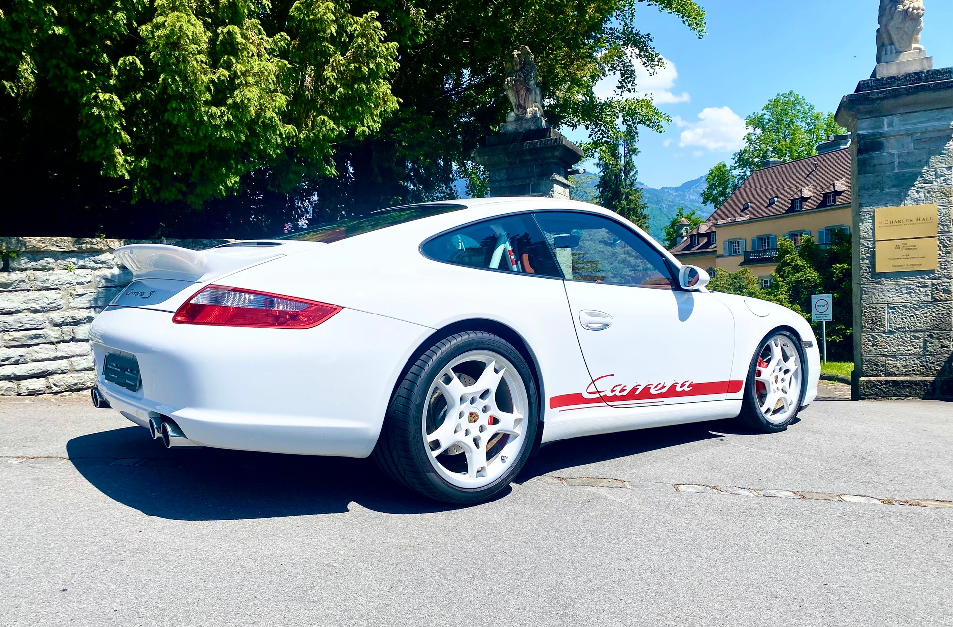 PORSCHE 911 Carrera S-image-3