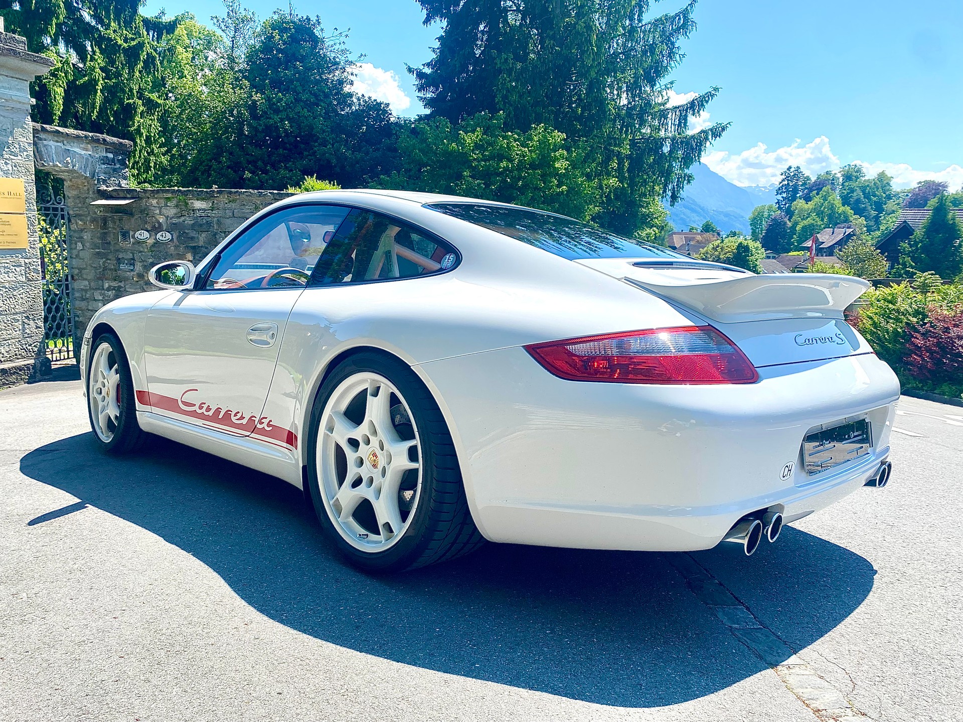 PORSCHE 911 Carrera S-image-2