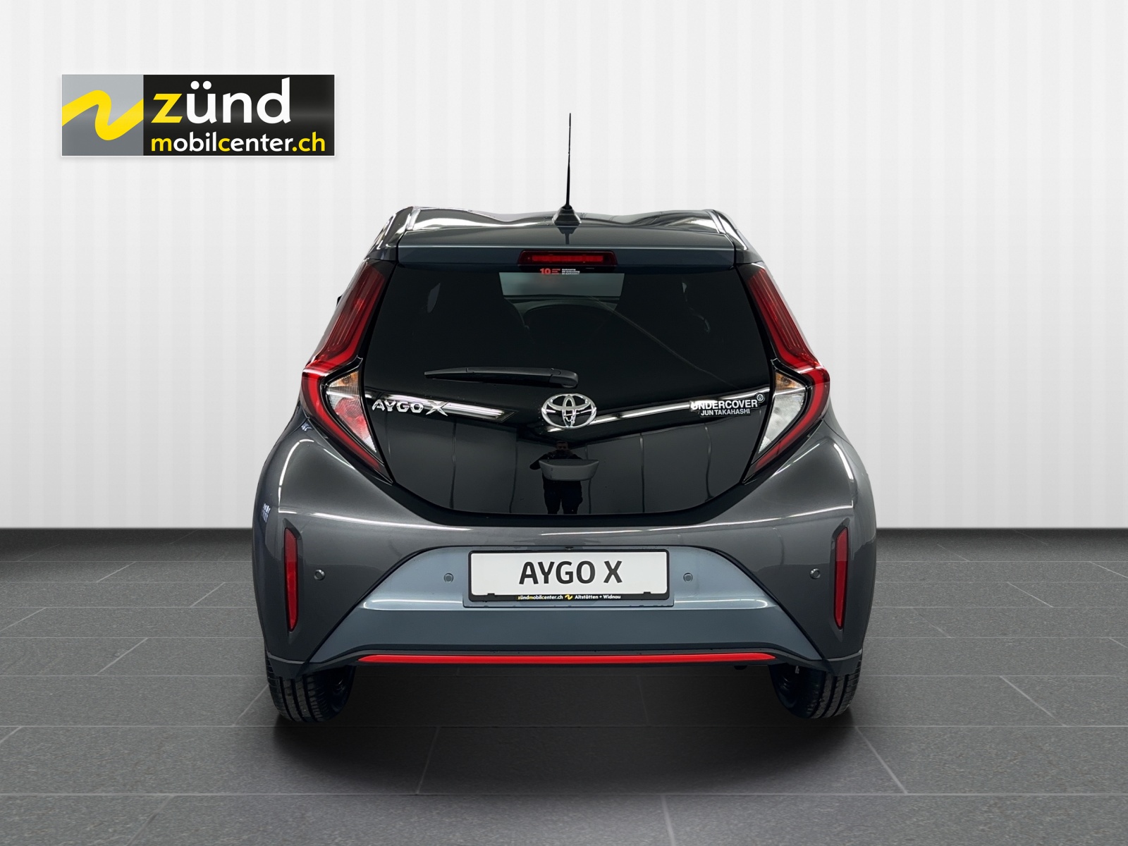 TOYOTA Aygo X 1.0 VVT-i Undercover-image-10