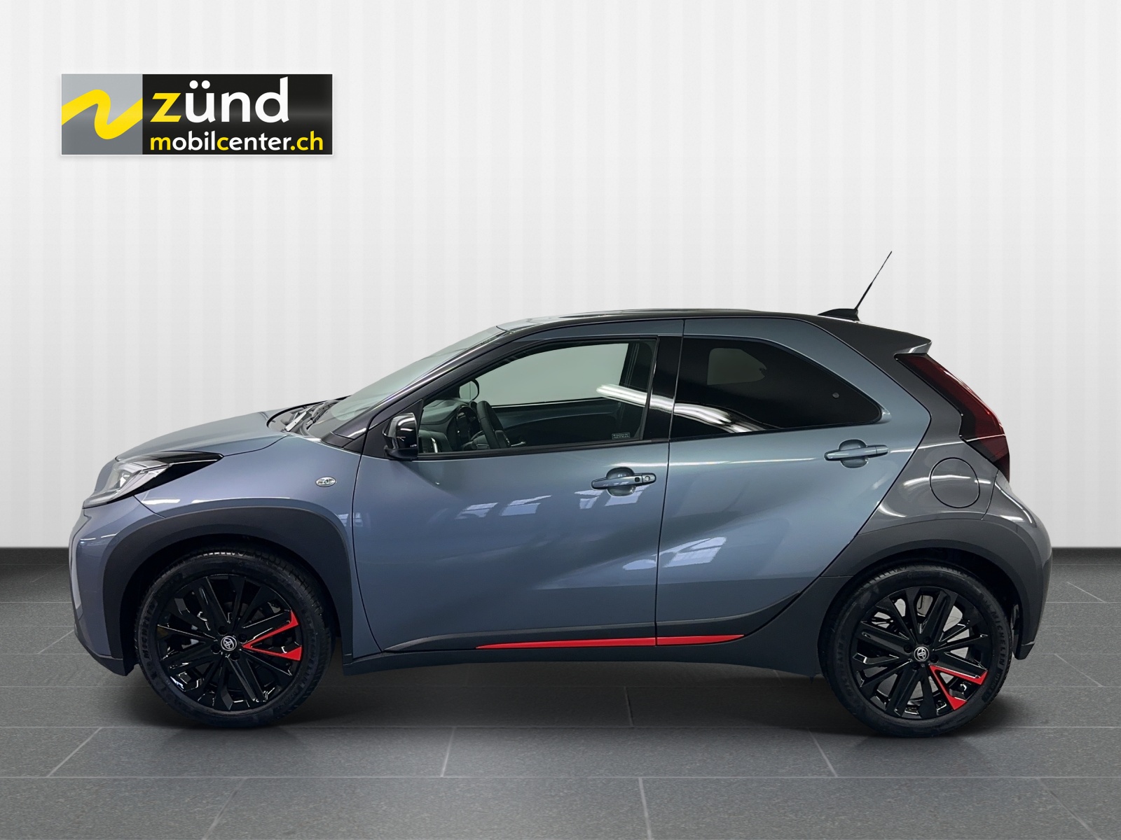 TOYOTA Aygo X 1.0 VVT-i Undercover-image-8