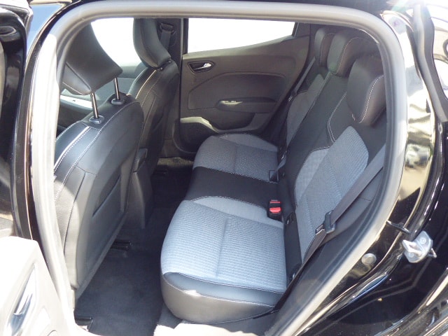 RENAULT Clio 1.6 E-Tech Techno-image-5