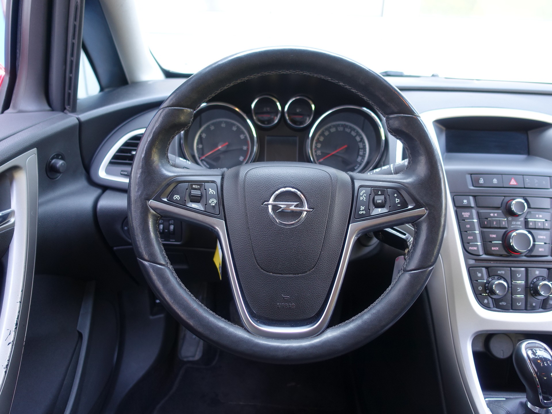 OPEL Astra 1.6i 16V Turbo Sport-image-11