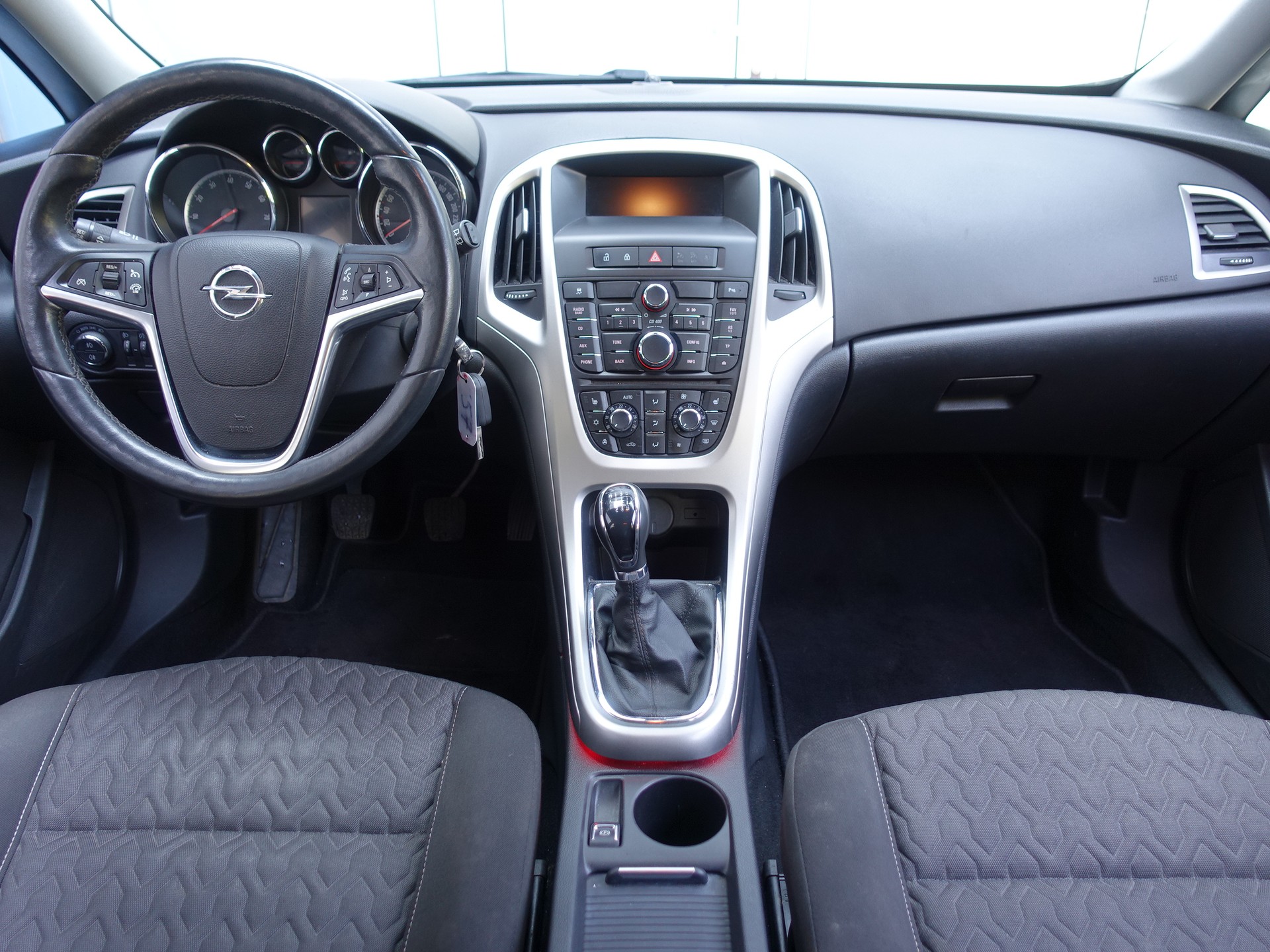 OPEL Astra 1.6i 16V Turbo Sport-image-10