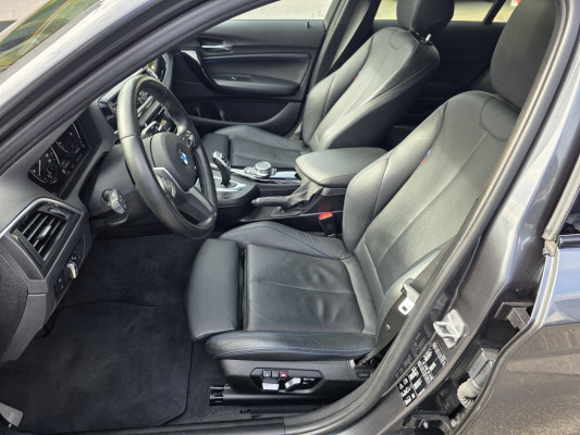 BMW 120d xDrive Ed. M Sport-image-8