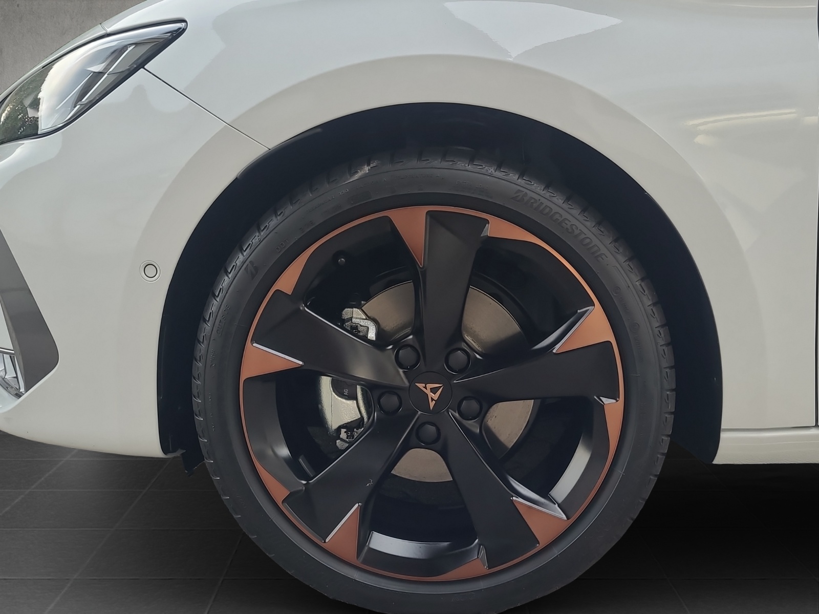 CUPRA Leon 1.5 eTSI DSG-image-15