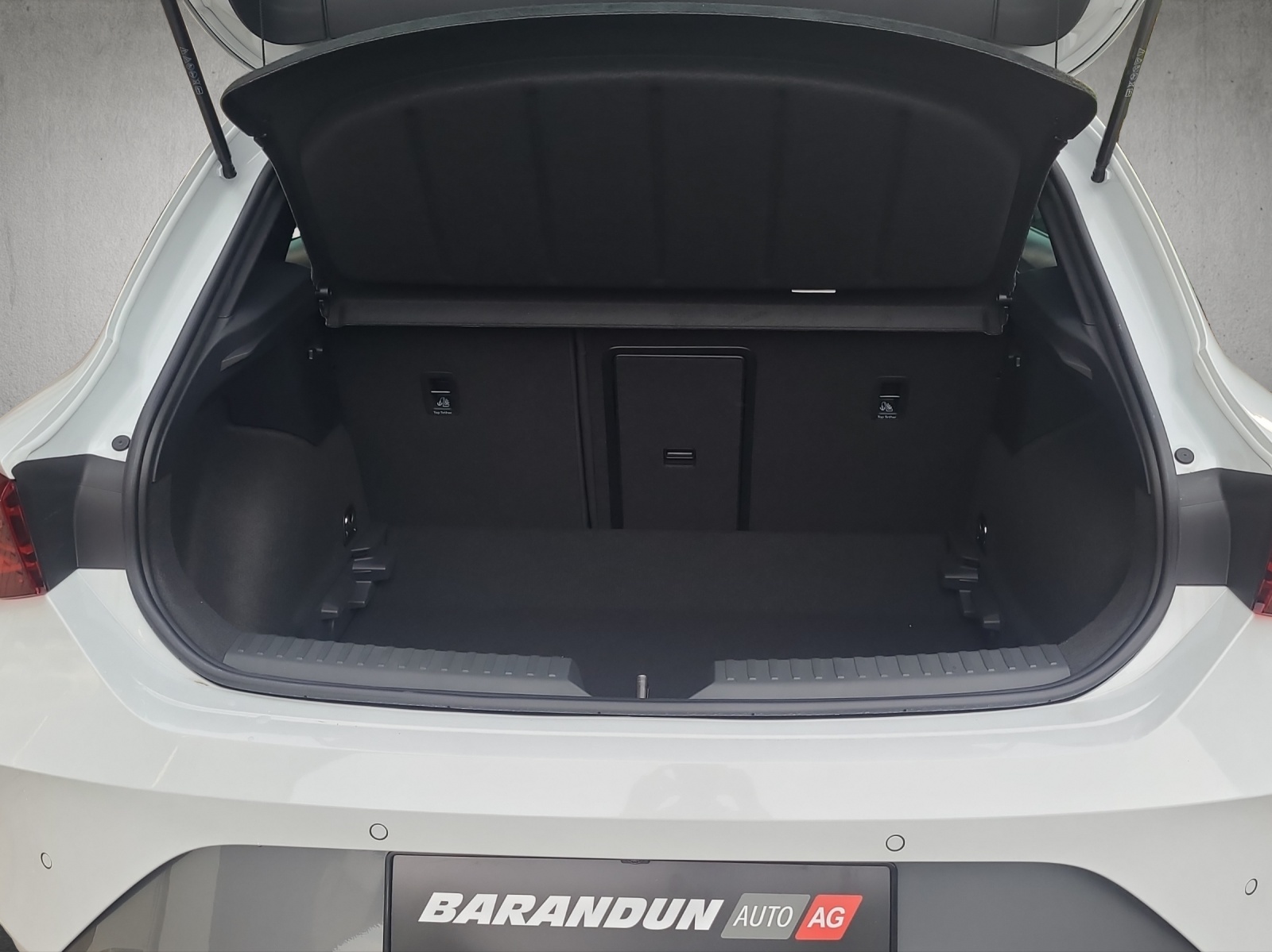 CUPRA Leon 1.5 eTSI DSG-image-14