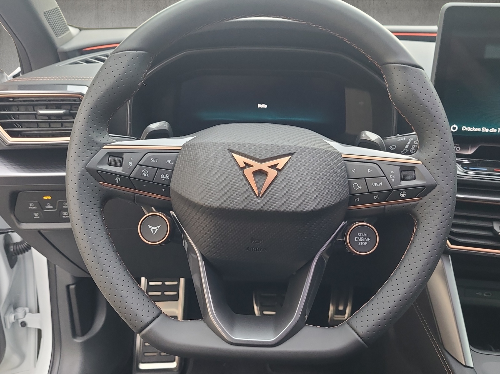 CUPRA Leon 1.5 eTSI DSG-image-8