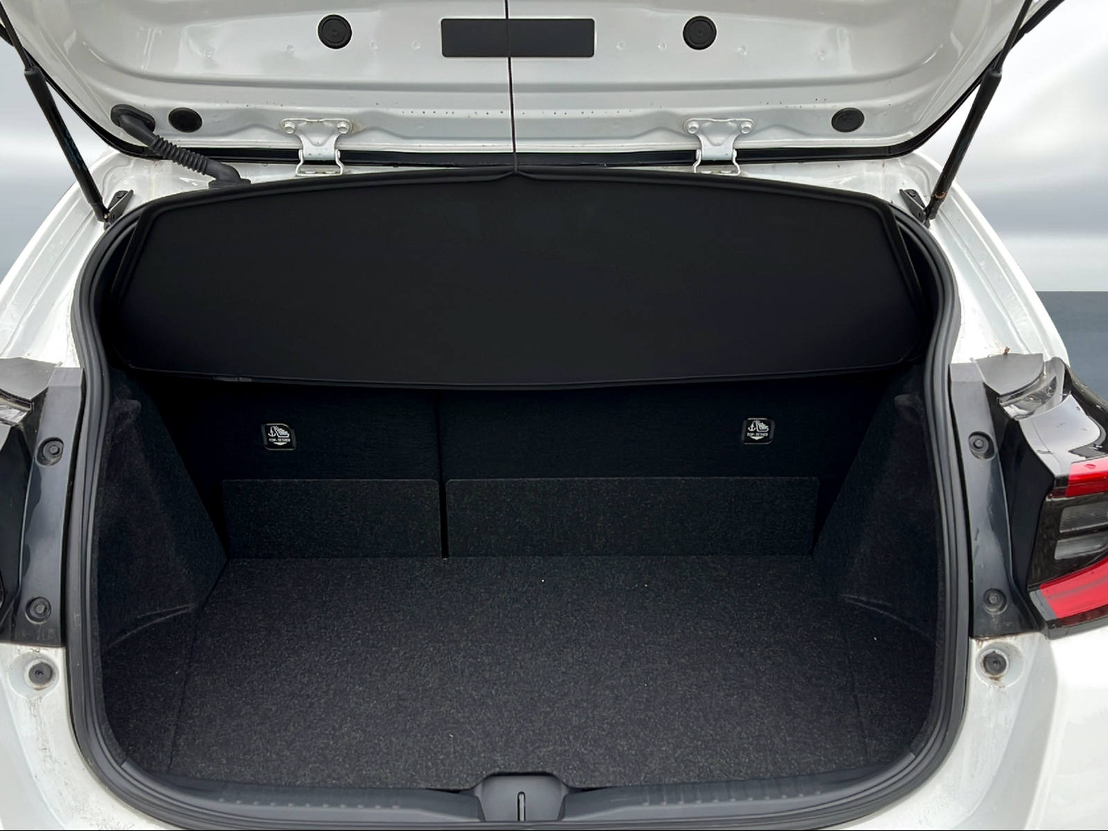 TOYOTA Yaris 1.6 GR Sport-image-9