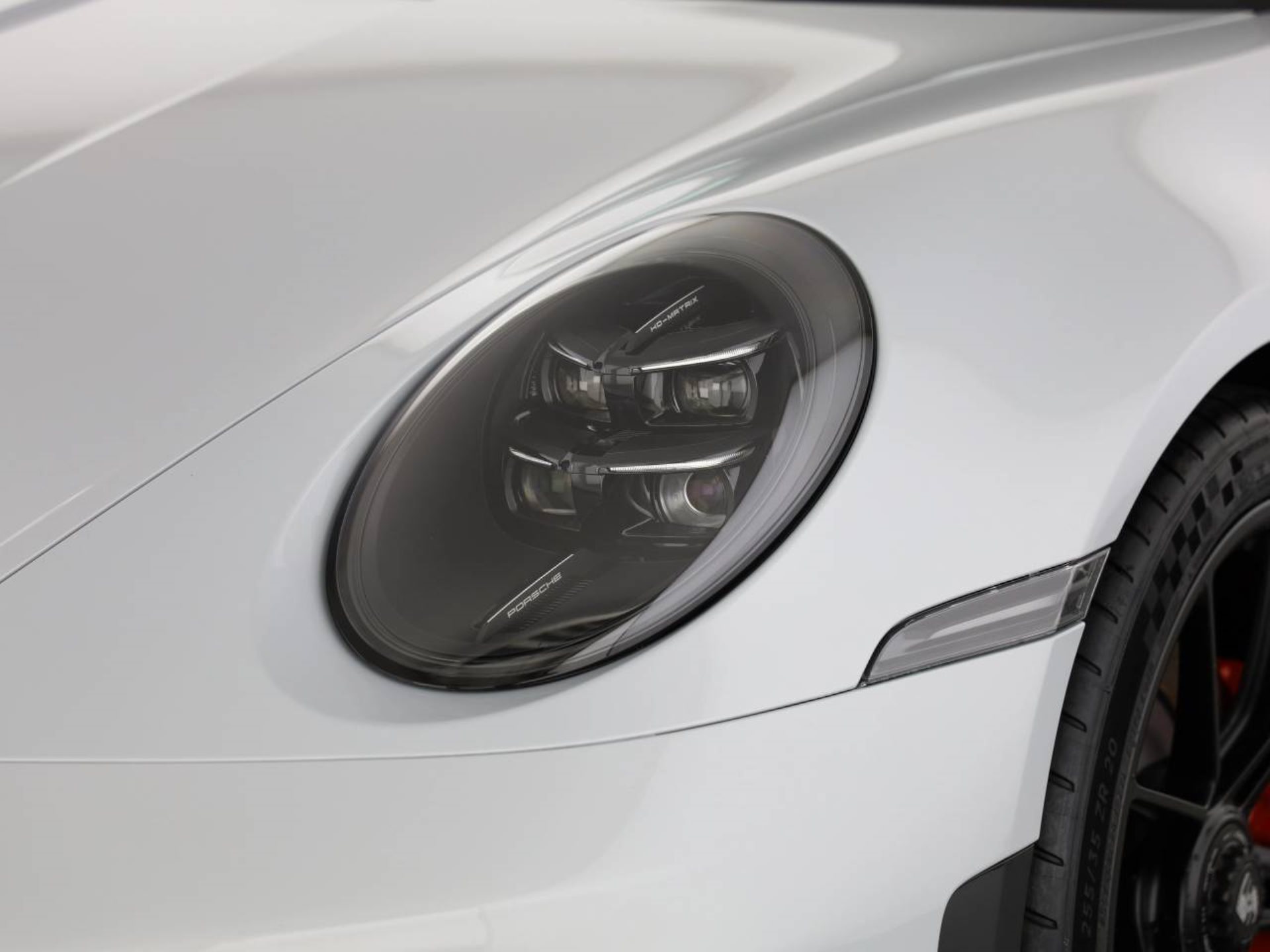 PORSCHE 911 GT3 mit Touring-Paket-image-7