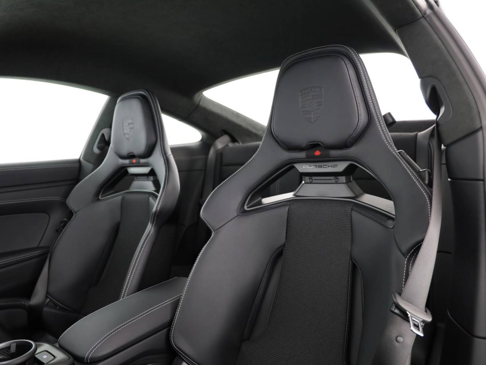 PORSCHE 911 GT3 mit Touring-Paket-image-18