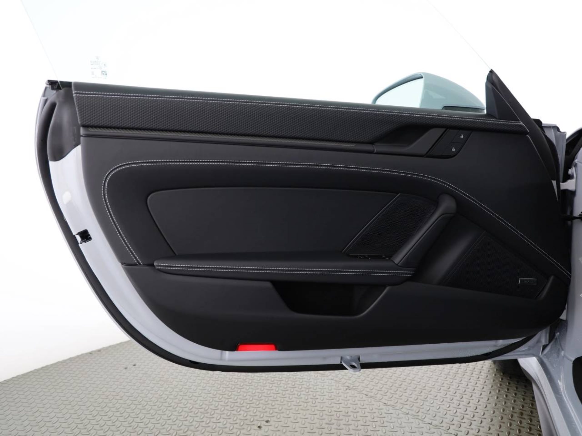 PORSCHE 911 GT3 mit Touring-Paket-image-16