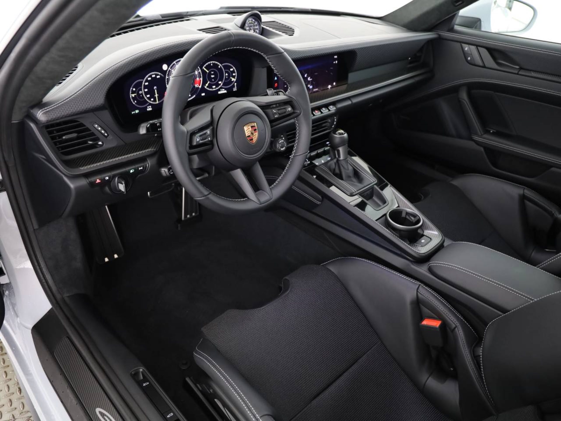 PORSCHE 911 GT3 mit Touring-Paket-image-3