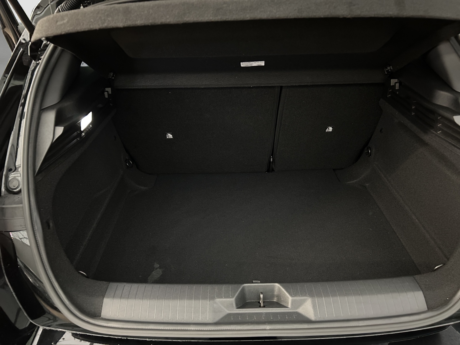 OPEL Astra 1.2i Turbo Edition A - Navi - Rückfahrkamera-image-7