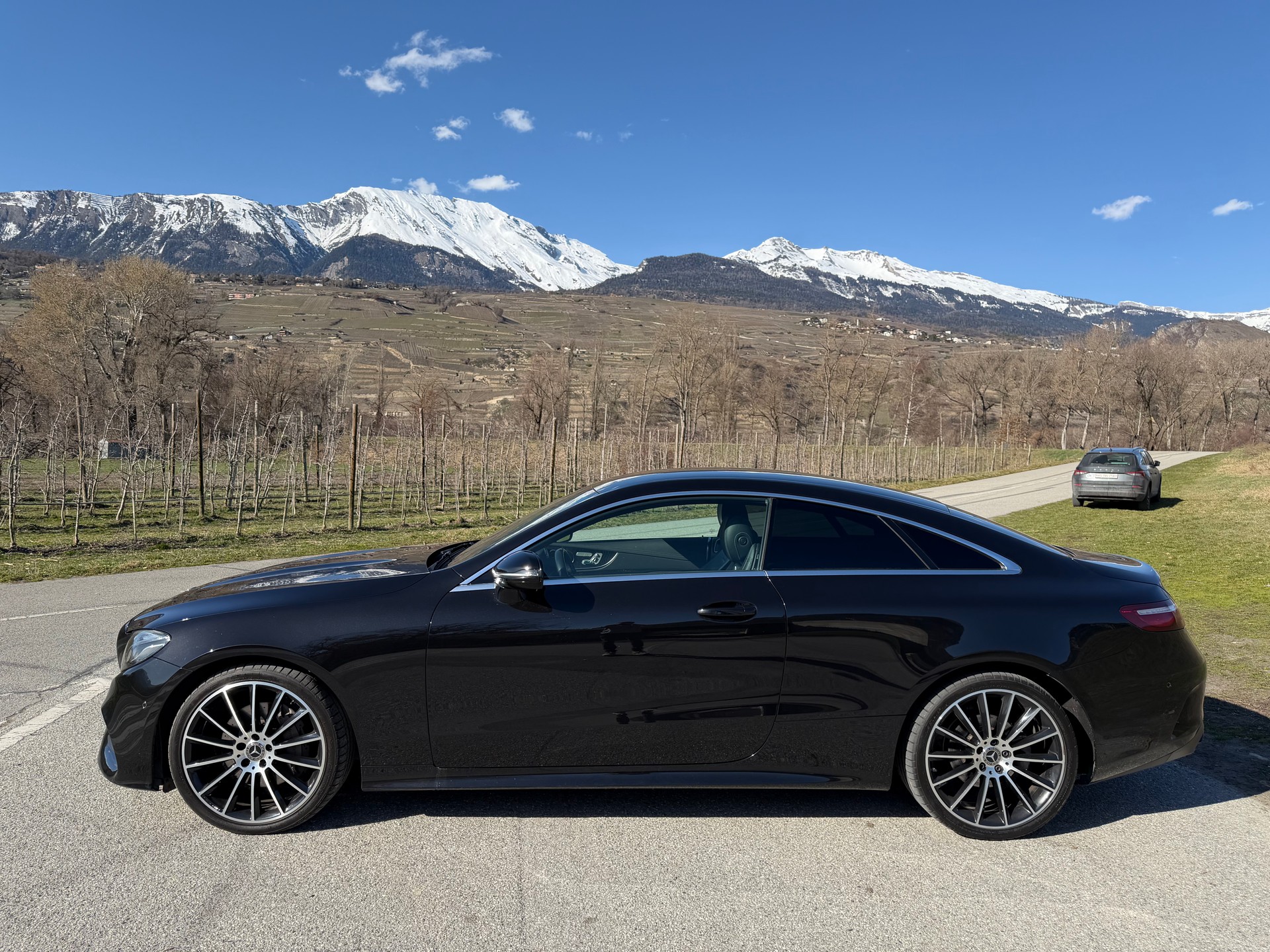 MERCEDES-BENZ E 200 Coupé AMG Line 4 Matic 9G-Tronic-image-3