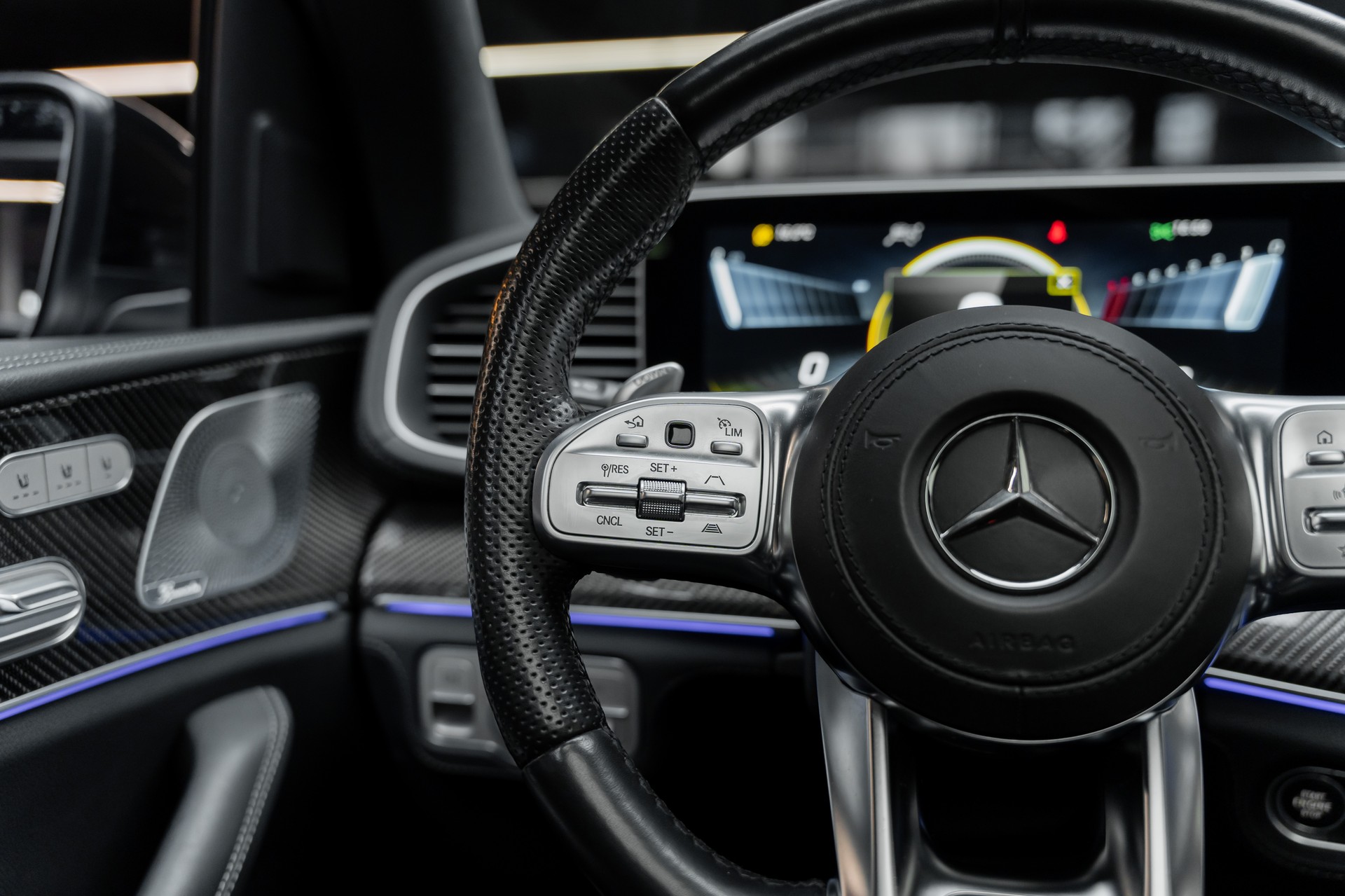 MERCEDES-BENZ GLS 63 4Matic+ TCT 9G-image-21