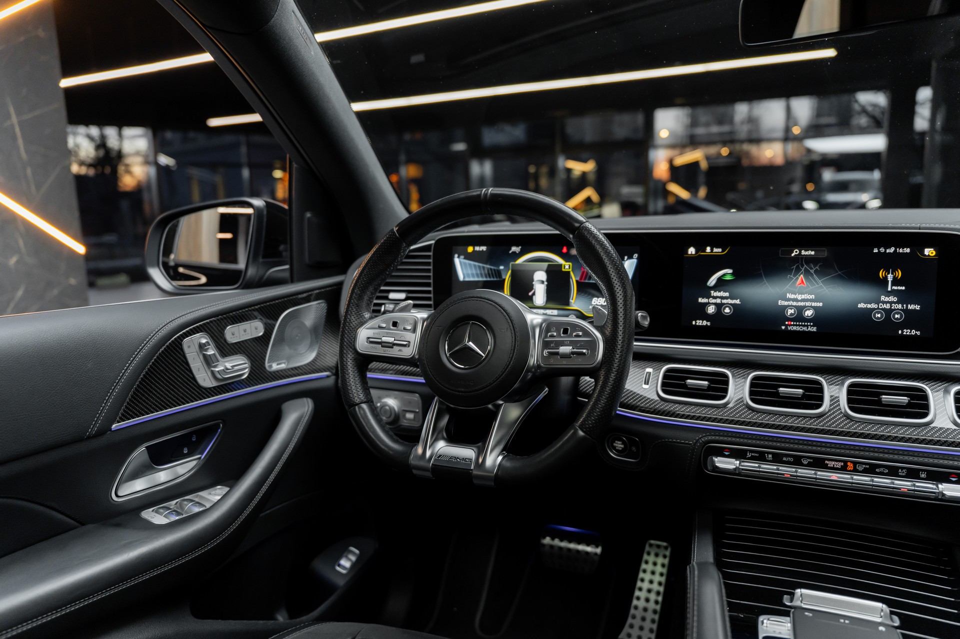 MERCEDES-BENZ GLS 63 4Matic+ TCT 9G-image-18