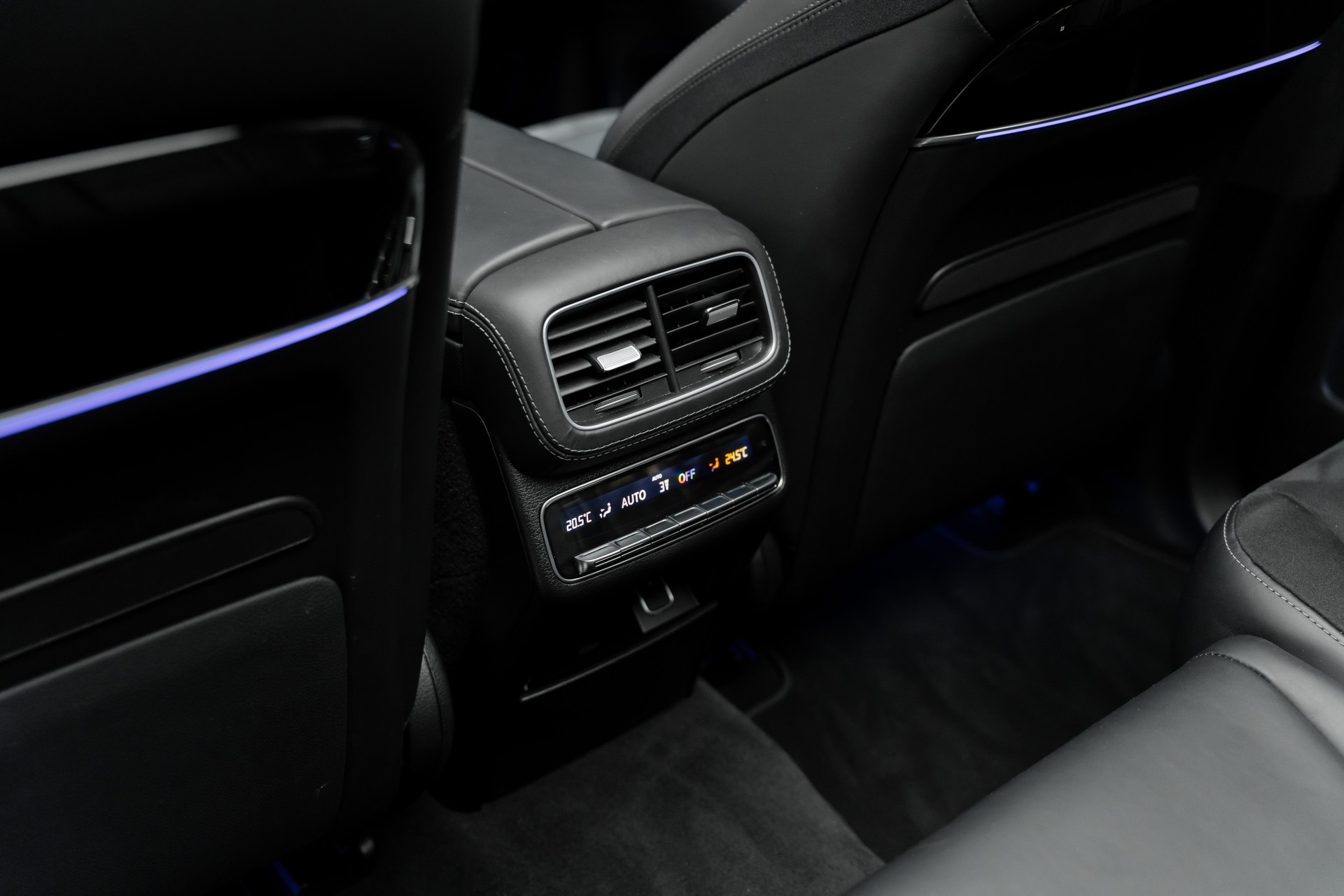 MERCEDES-BENZ GLS 63 4Matic+ TCT 9G-image-7