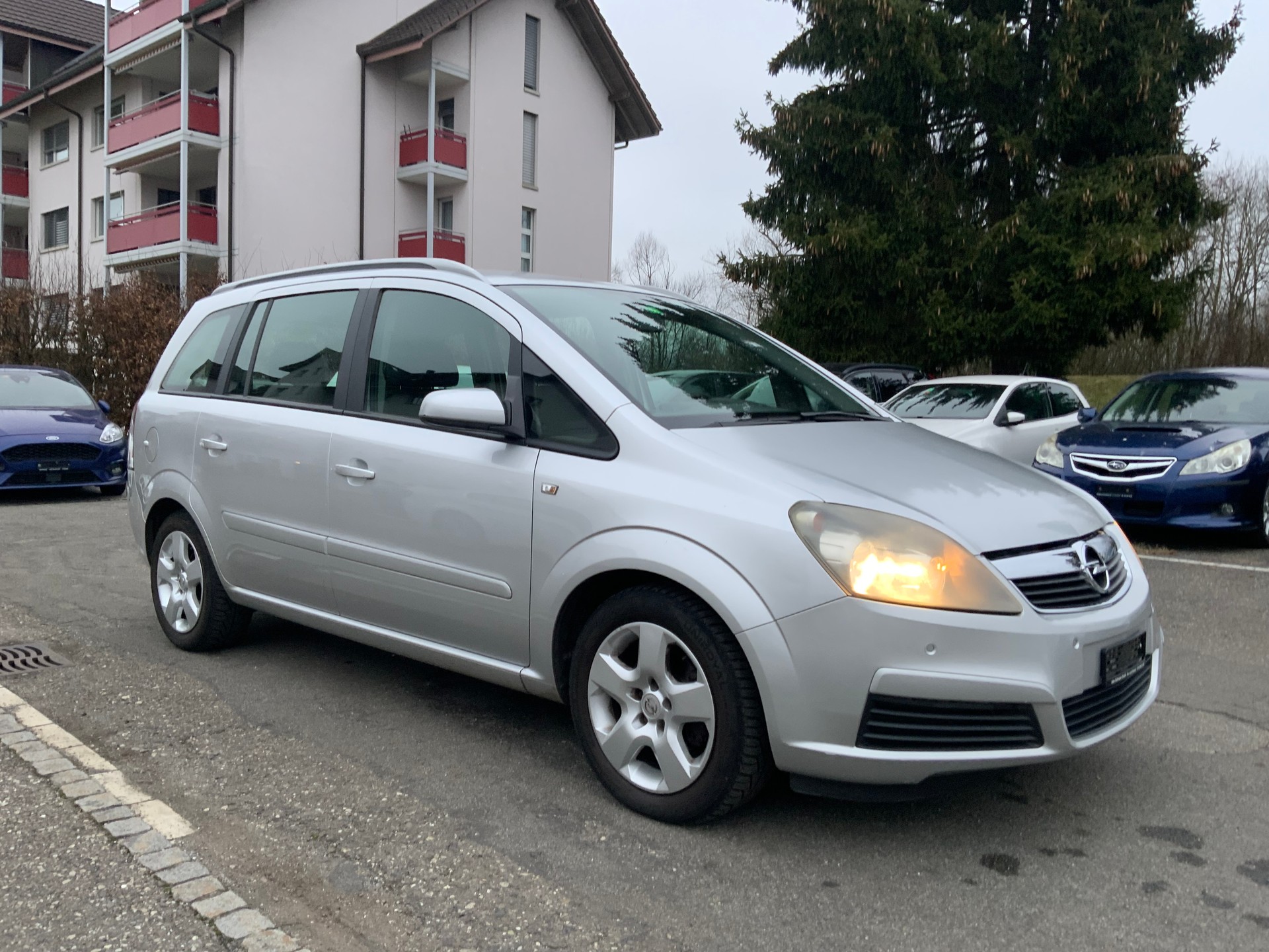 OPEL Zafira 1.8i 16V Cosmo-image-2