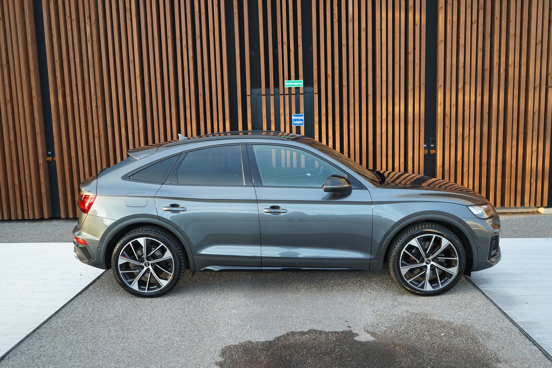 AUDI SQ5 SPORTBACK TDI QUATTRO BLACK TIPTRONIC l 342 PS-image-4