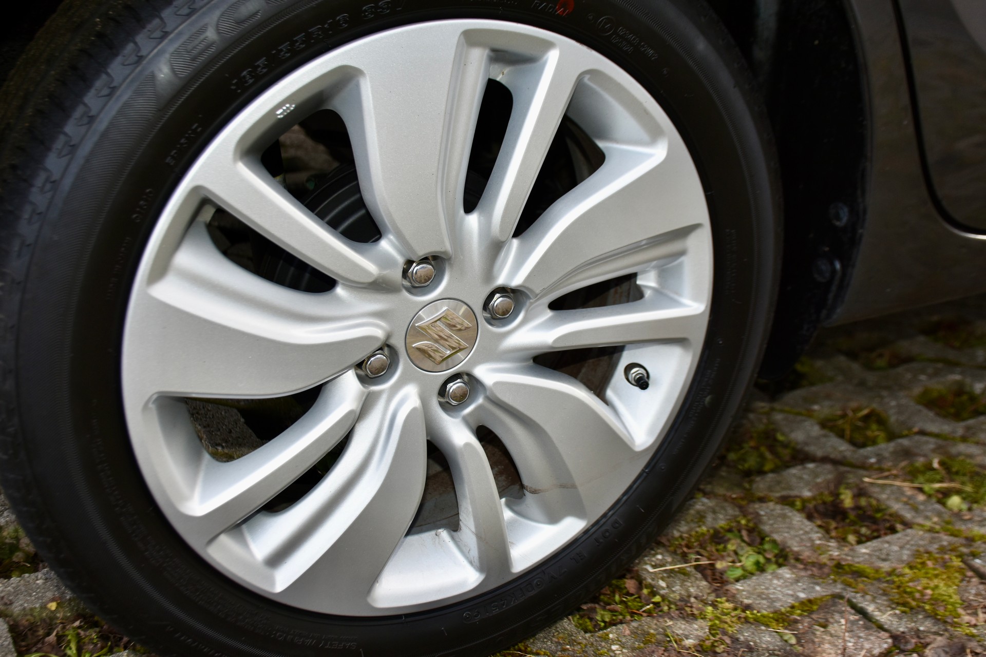 SUZUKI Swift 1.2 Generation Hybrid-image-12