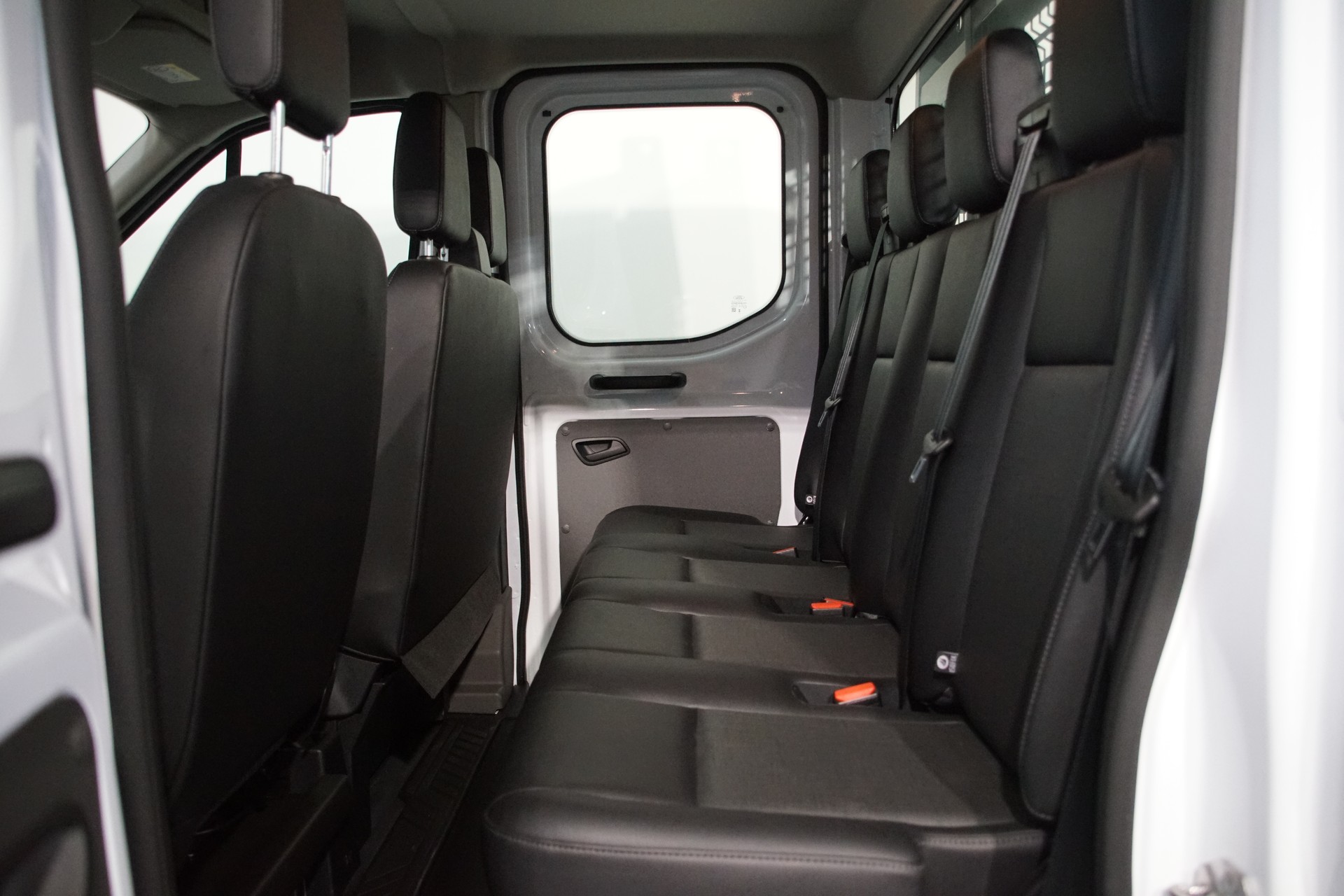 FORD Transit 350 L2 Trend 2.0 TDCi 130 FWD A-image-12