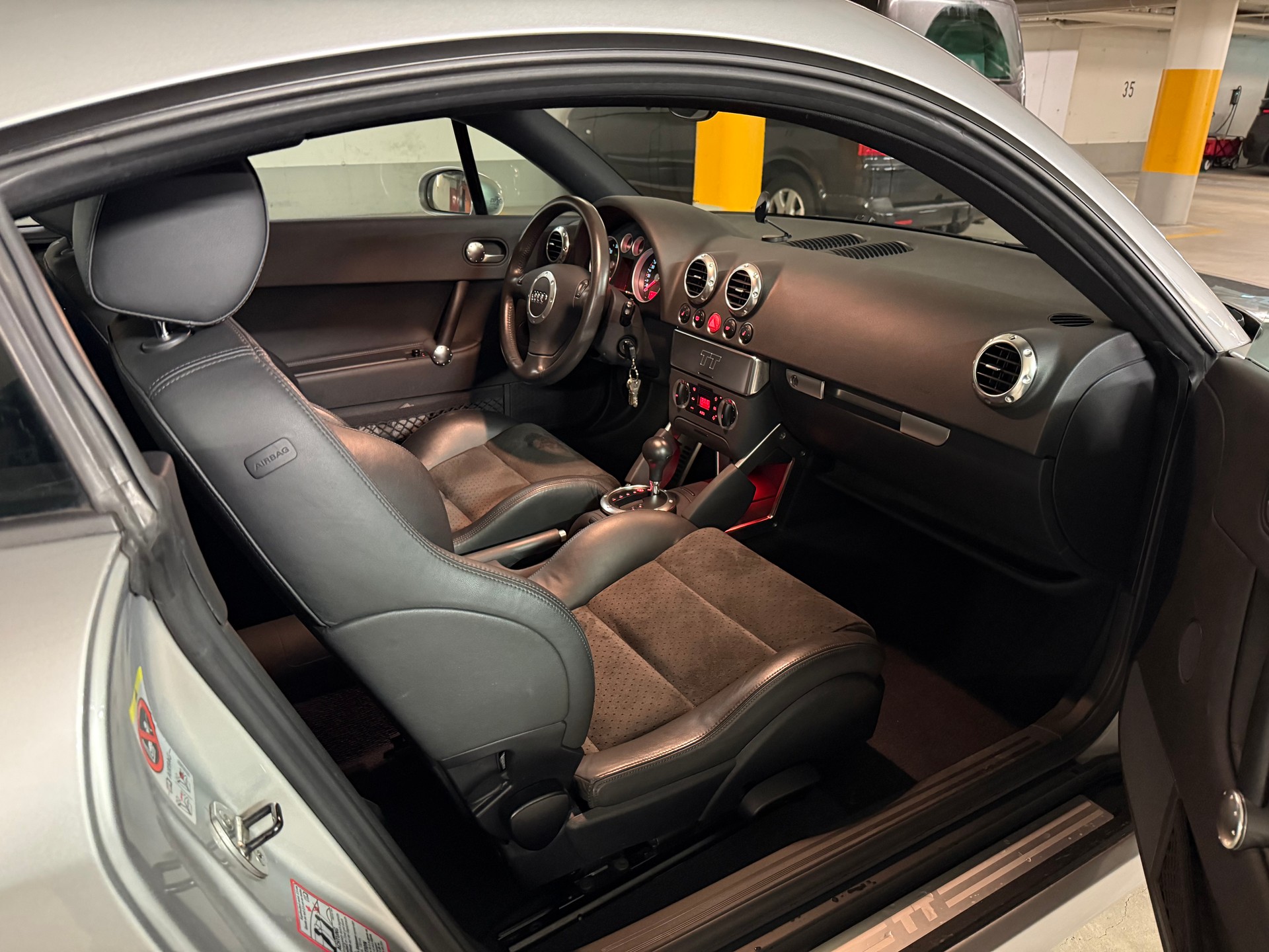 AUDI TT Coupé 1.8 T-image-7