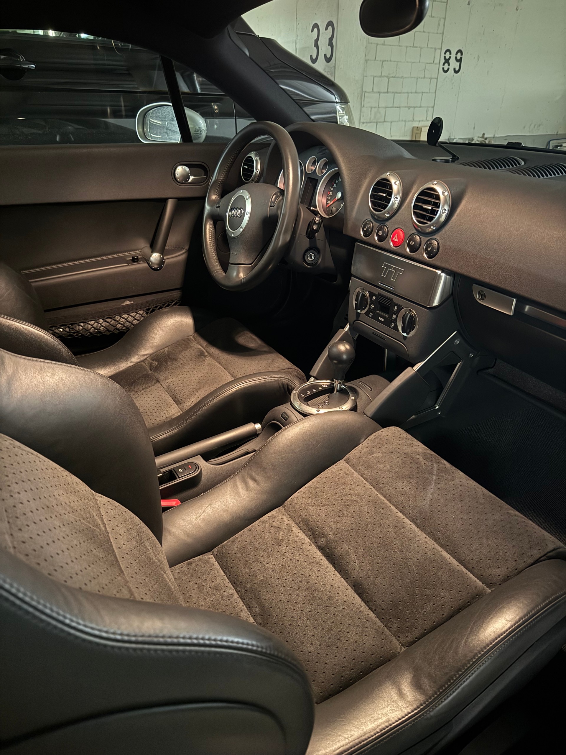 AUDI TT Coupé 1.8 T-image-9