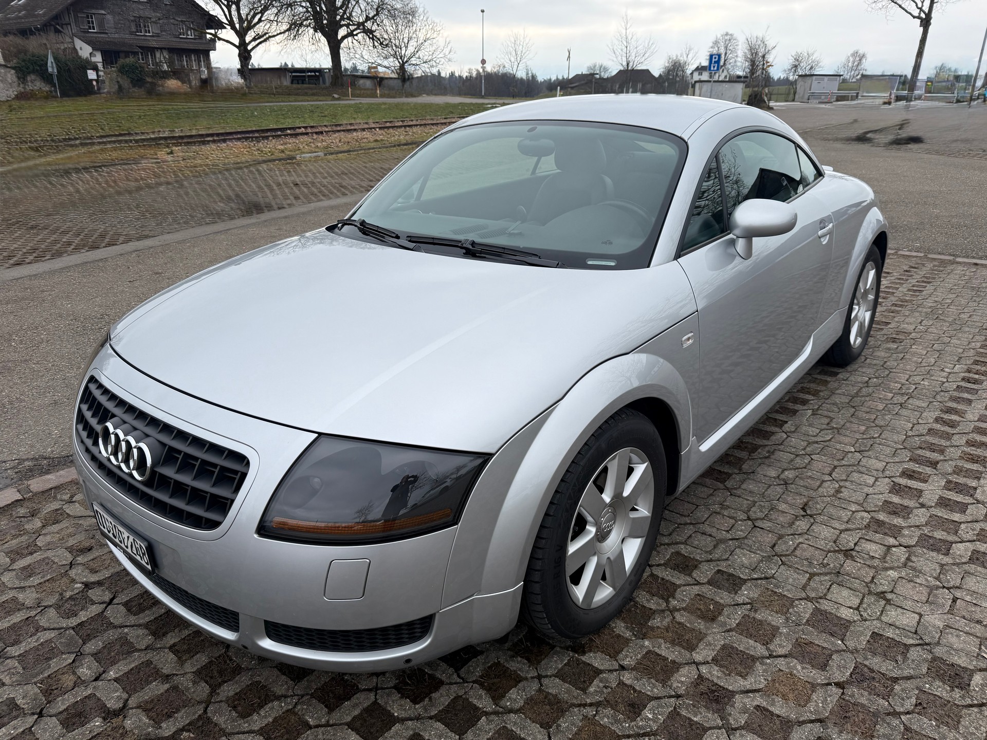 AUDI TT Coupé 1.8 T-image-2