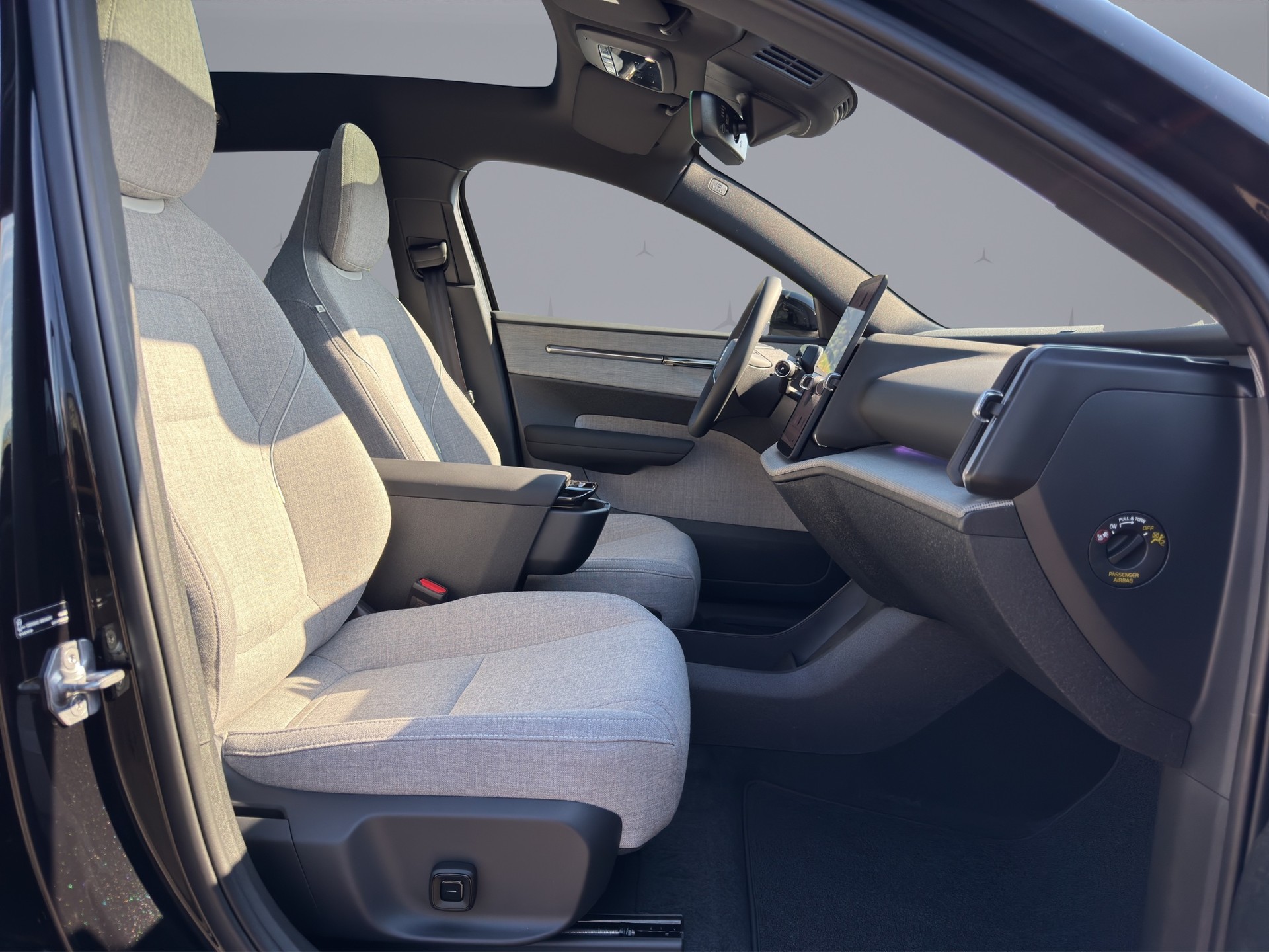 VOLVO EX30 E60 Ultra-image-16