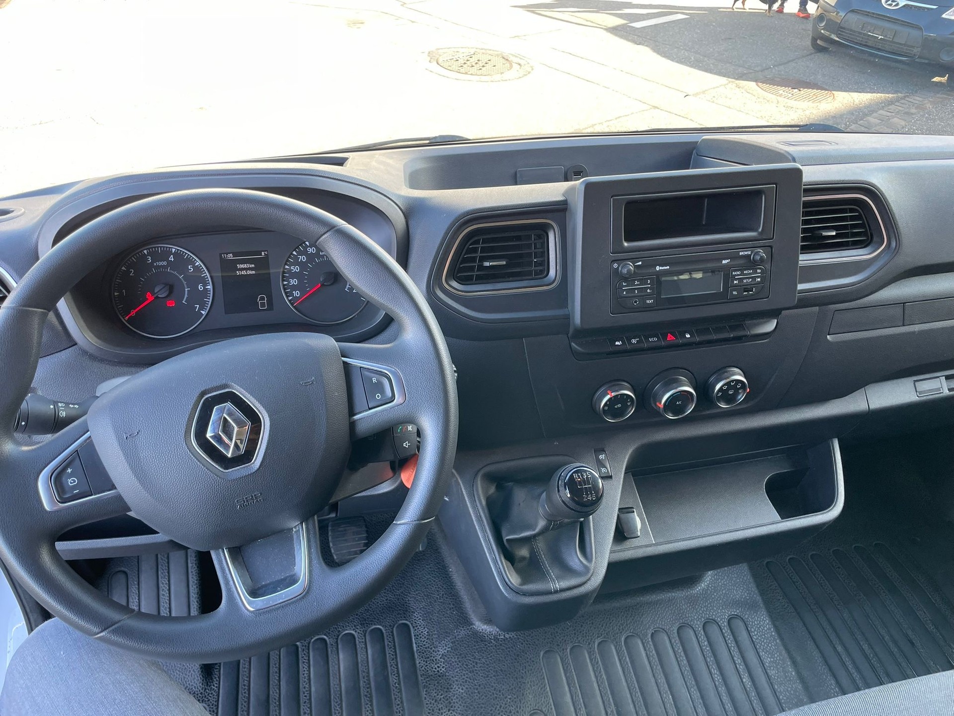 RENAULT Master P35 2.3 Blue dCi 145 L3H1 Pro+-showroom-element-3