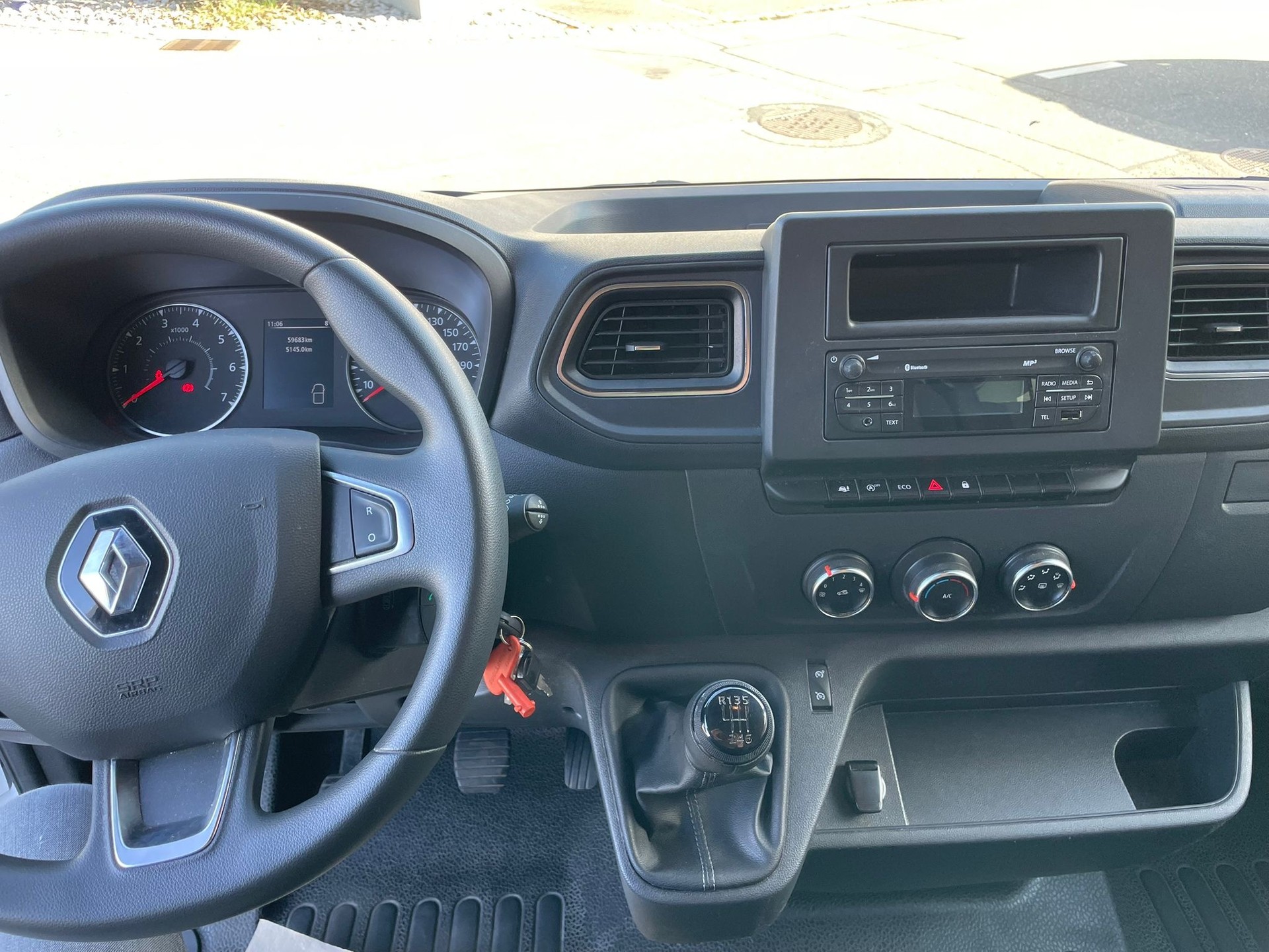 RENAULT Master P35 2.3 Blue dCi 145 L3H1 Pro+-image-5