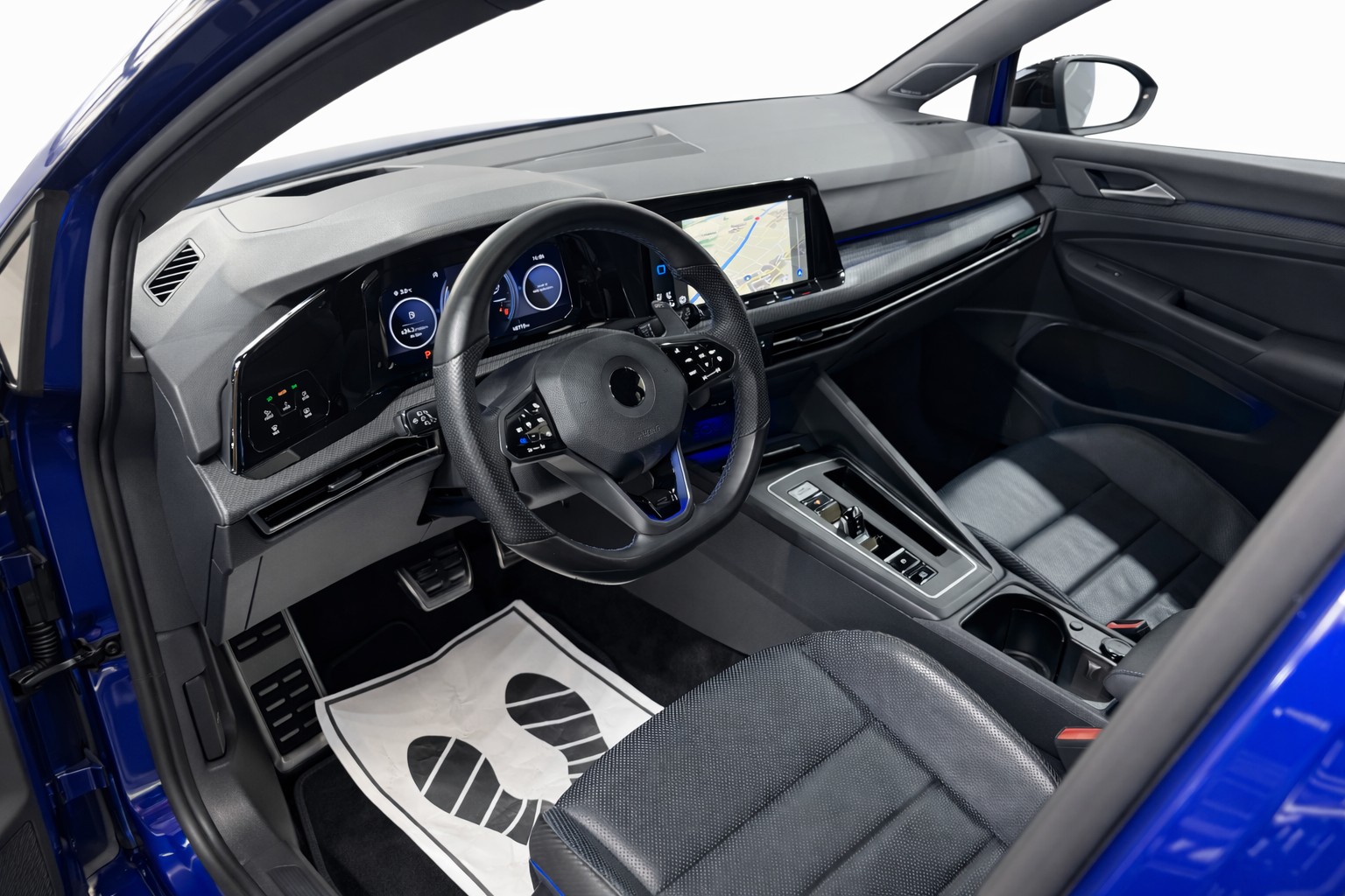 VW Golf 2.0 TSI R DSG 4Motion * Performance-Paket * Werksgarantie * Leder *-image-8