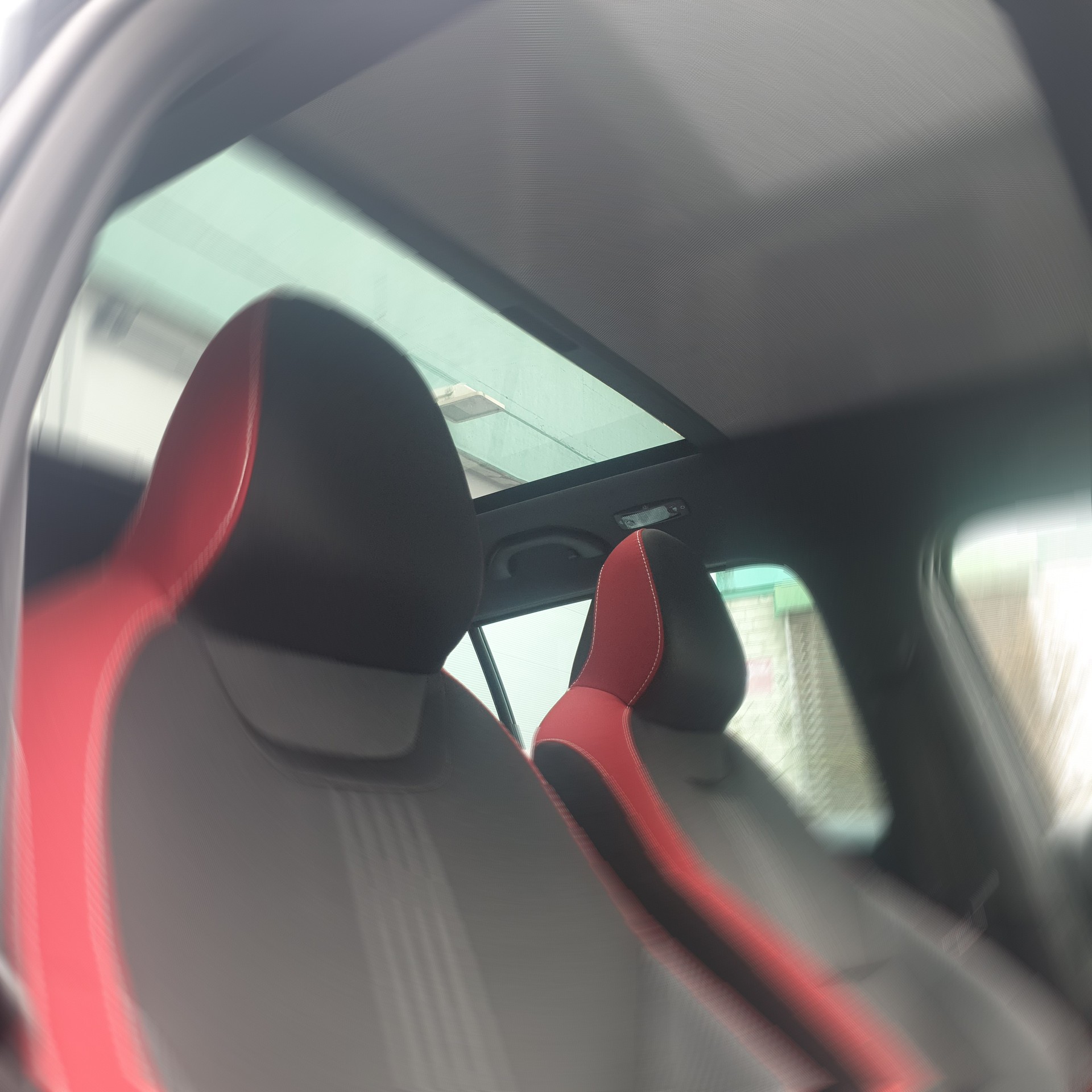SKODA Fabia 1.0 TSI Monte Carlo DSG-image-8