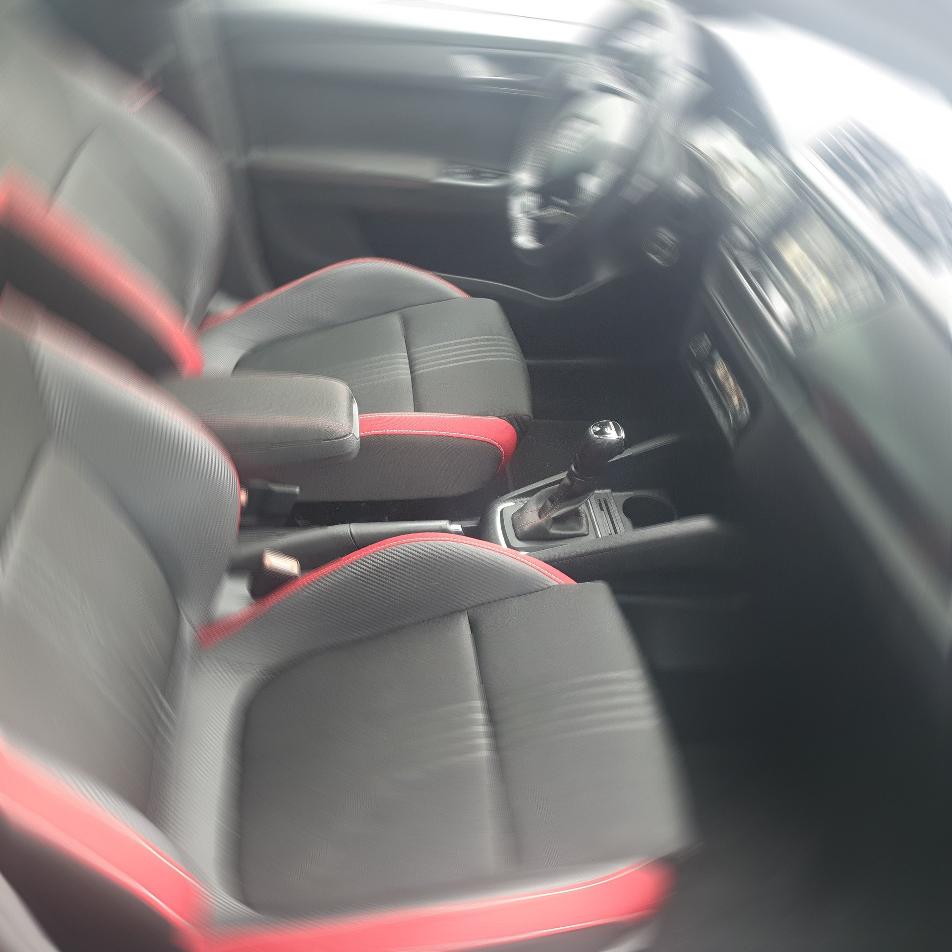 SKODA Fabia 1.0 TSI Monte Carlo DSG-image-7