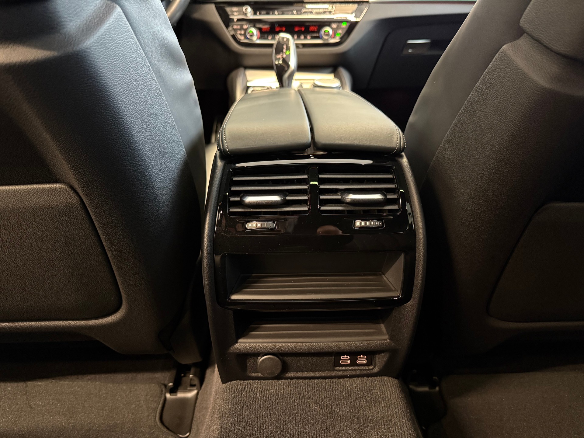 BMW 540d xDrive 48V Touring M Sport Steptronic-image-21