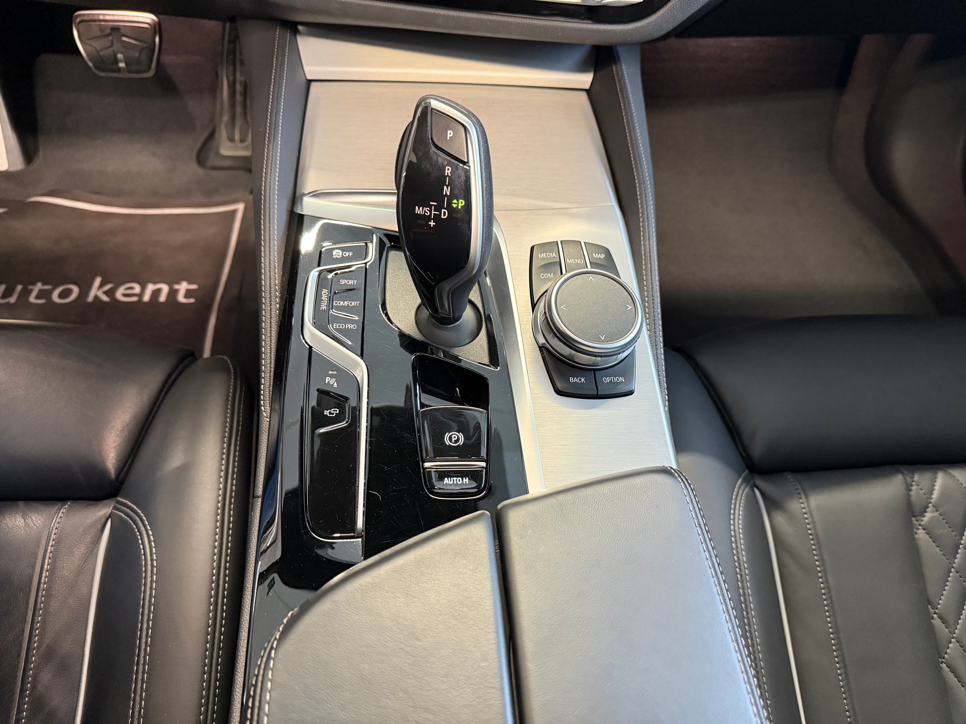 BMW 540d xDrive 48V Touring M Sport Steptronic-image-13