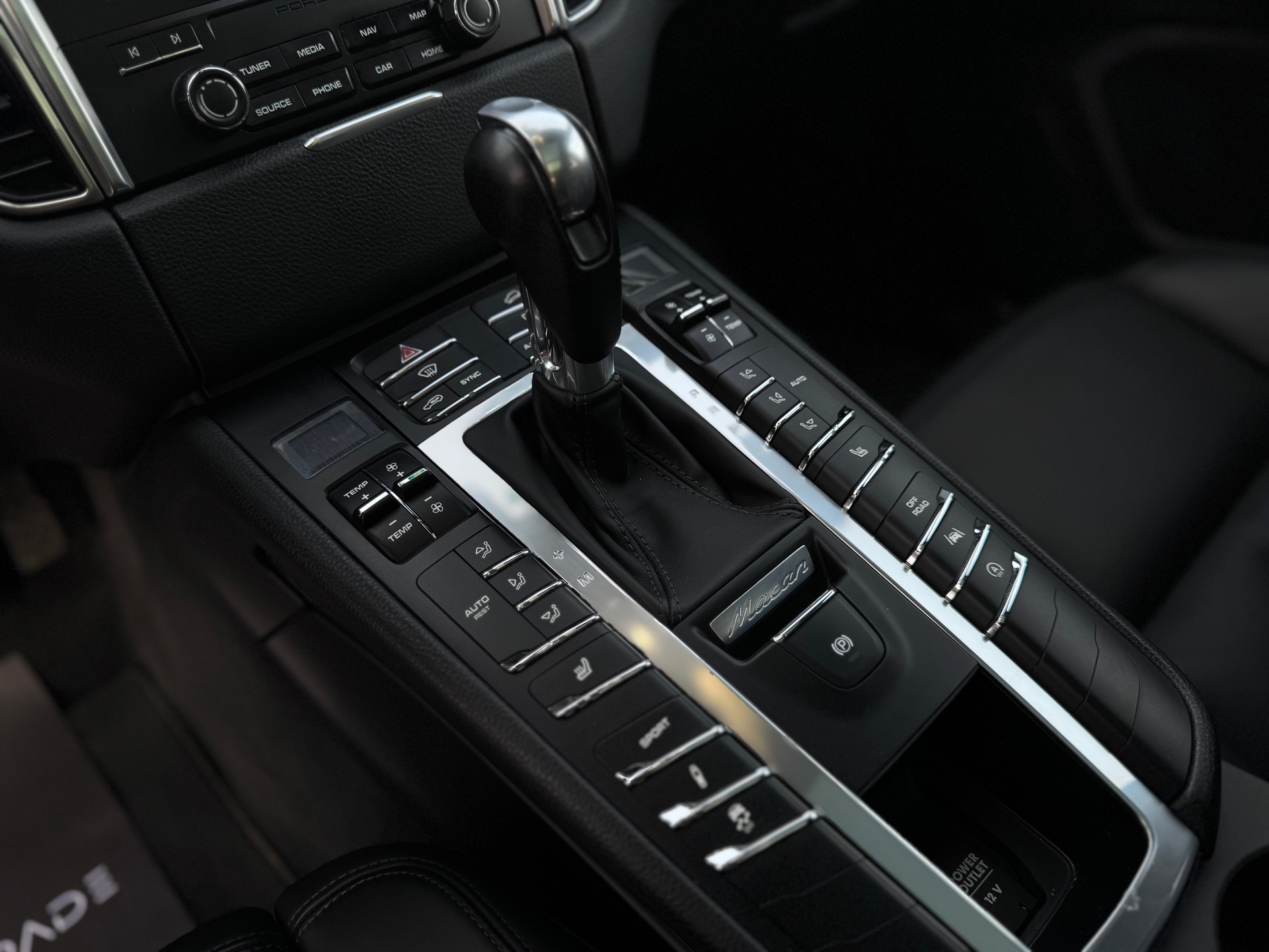 PORSCHE Macan S PDK-image-13