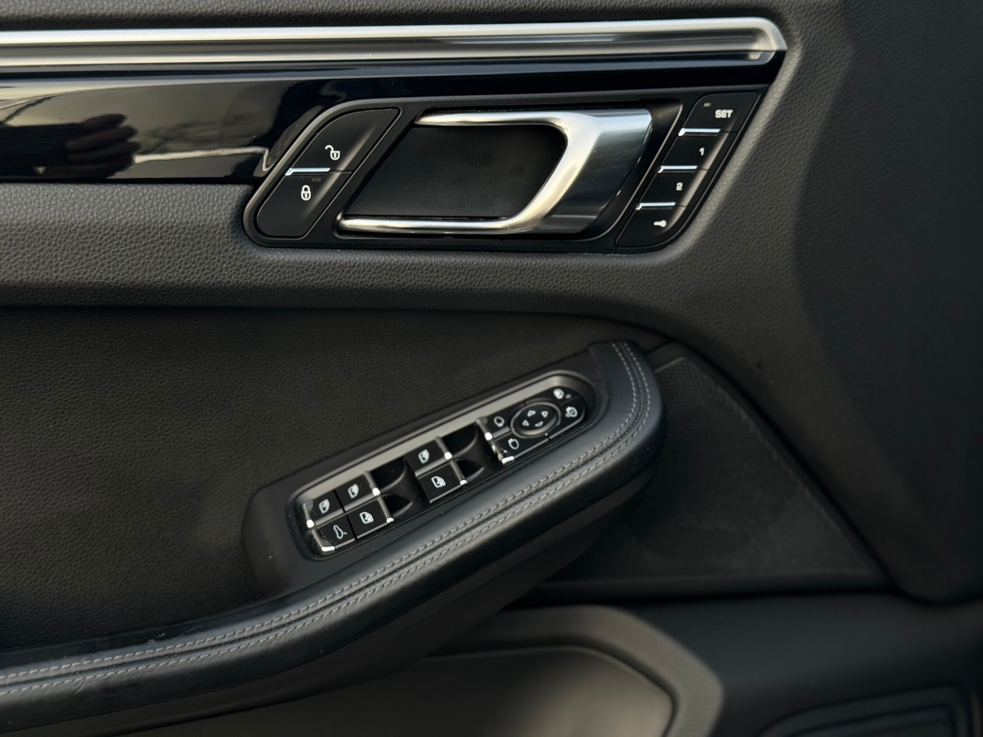 PORSCHE Macan S PDK-image-12