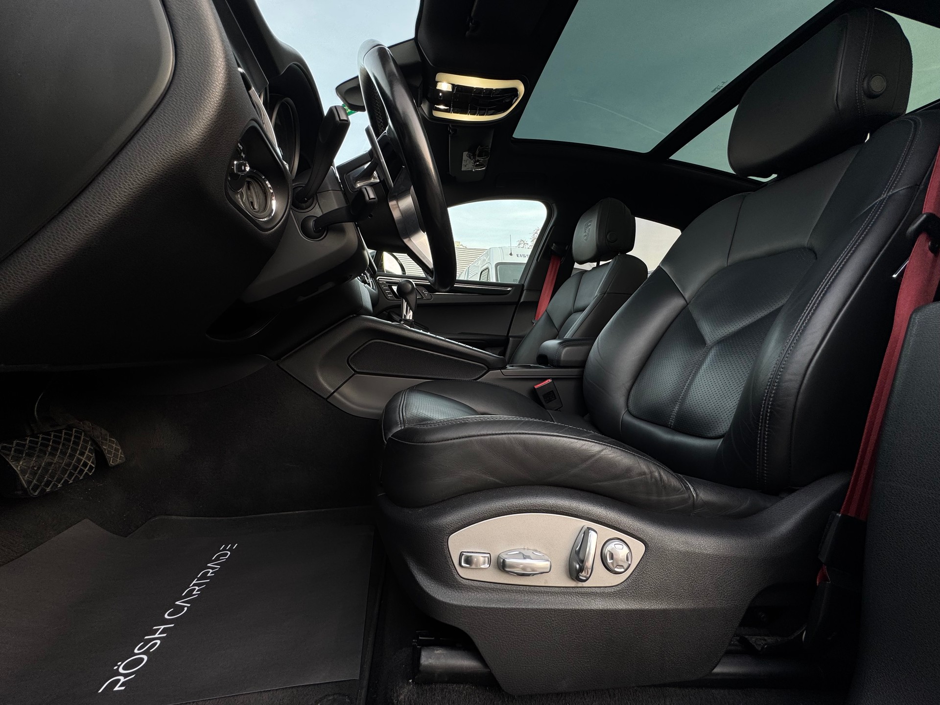 PORSCHE Macan S PDK-image-14