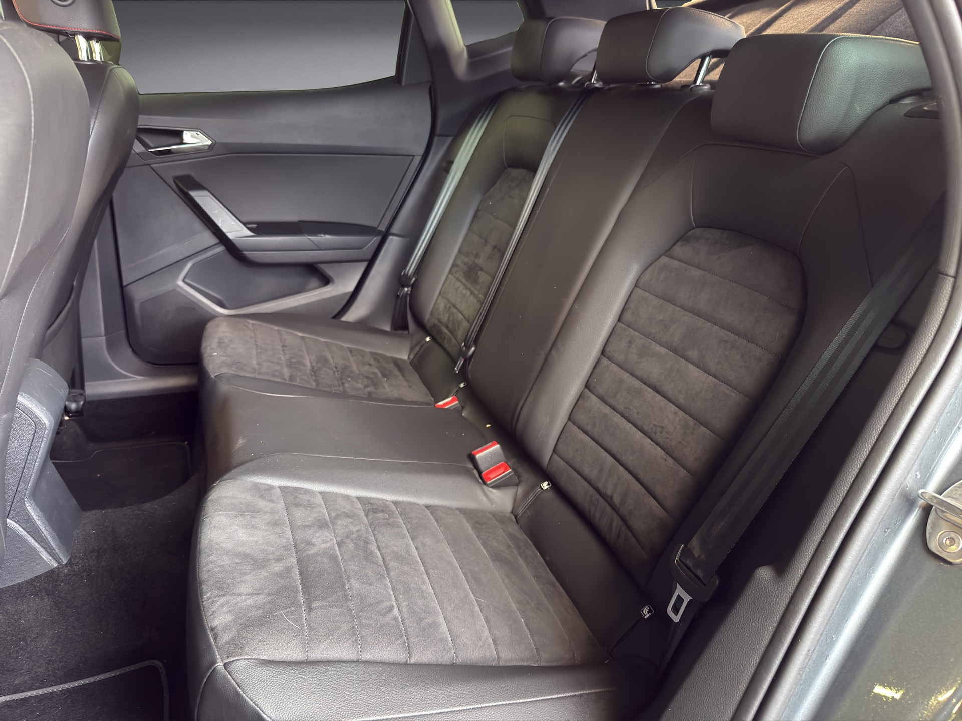 SEAT Arona 1.0 TSI 115 FR DSG-image-10
